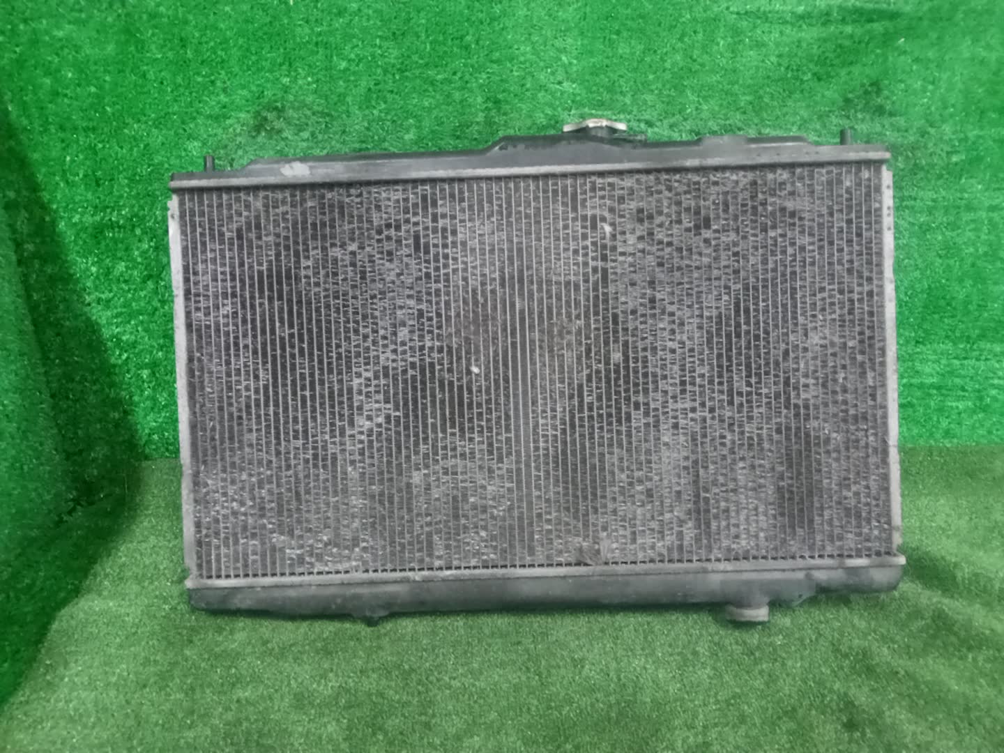 Радиатор основной HONDA AVANCIER, INSPIRE, SABER TA3, TA4, UA4, UA5 J25A 33081 2 ракурс