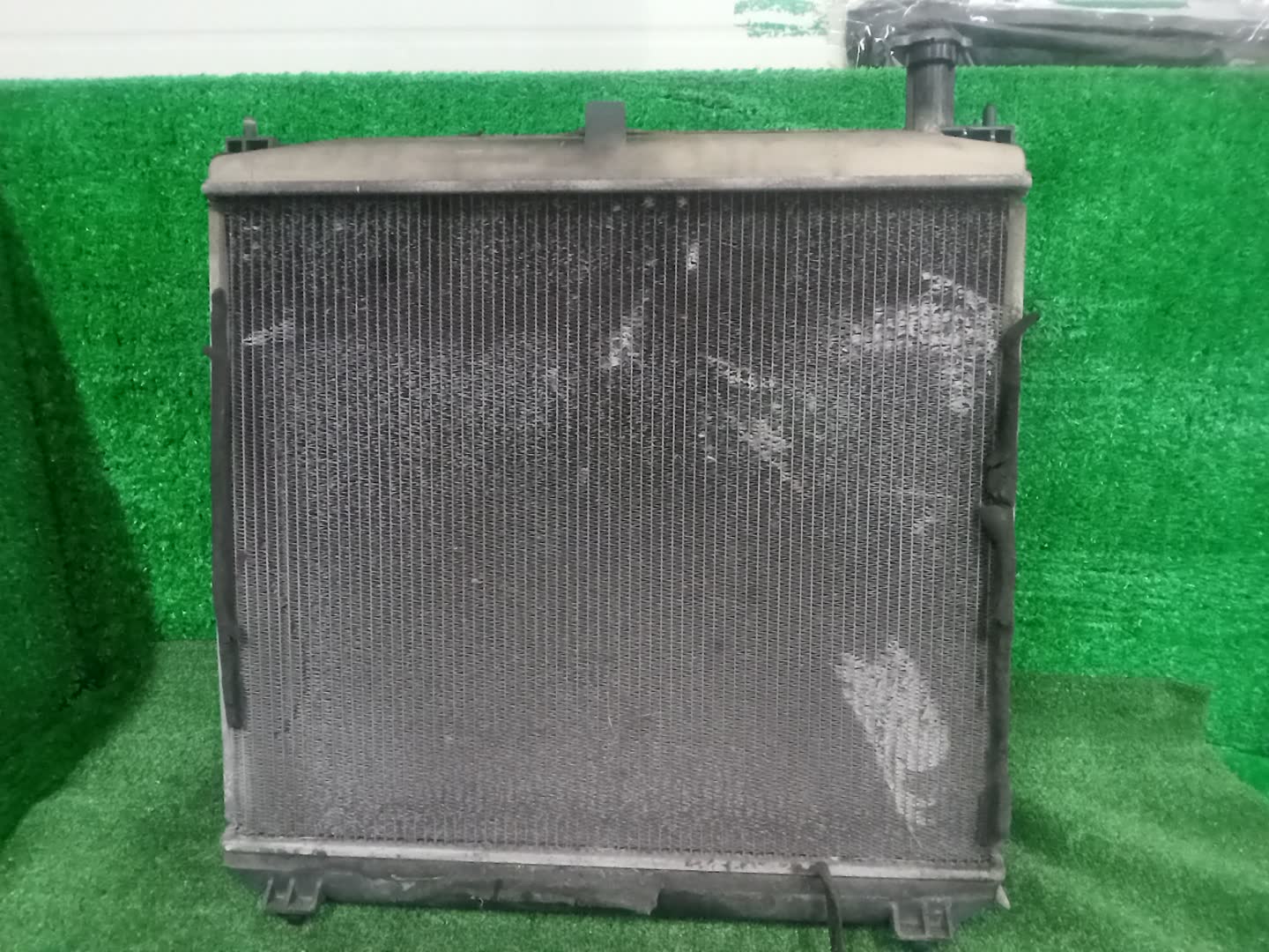Радиатор основной TOYOTA GRANVIA VCH10W, VCH16W, RCH11W 5VZ-FE 33082 3 ракурс