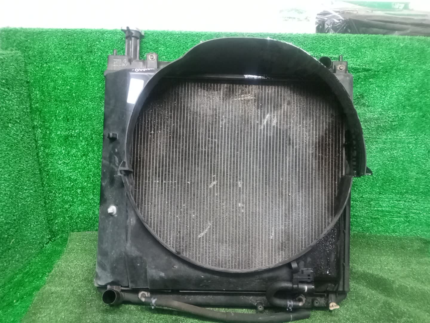 Радиатор основной TOYOTA GRANVIA VCH10W, VCH16W, RCH11W 5VZ-FE 33120 1 ракурс