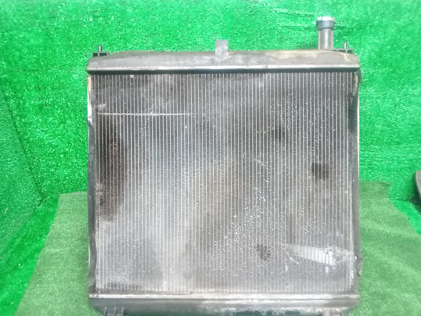 Радиатор основной TOYOTA GRANVIA VCH10W, VCH16W, RCH11W 5VZ-FE 33120 3 ракурс