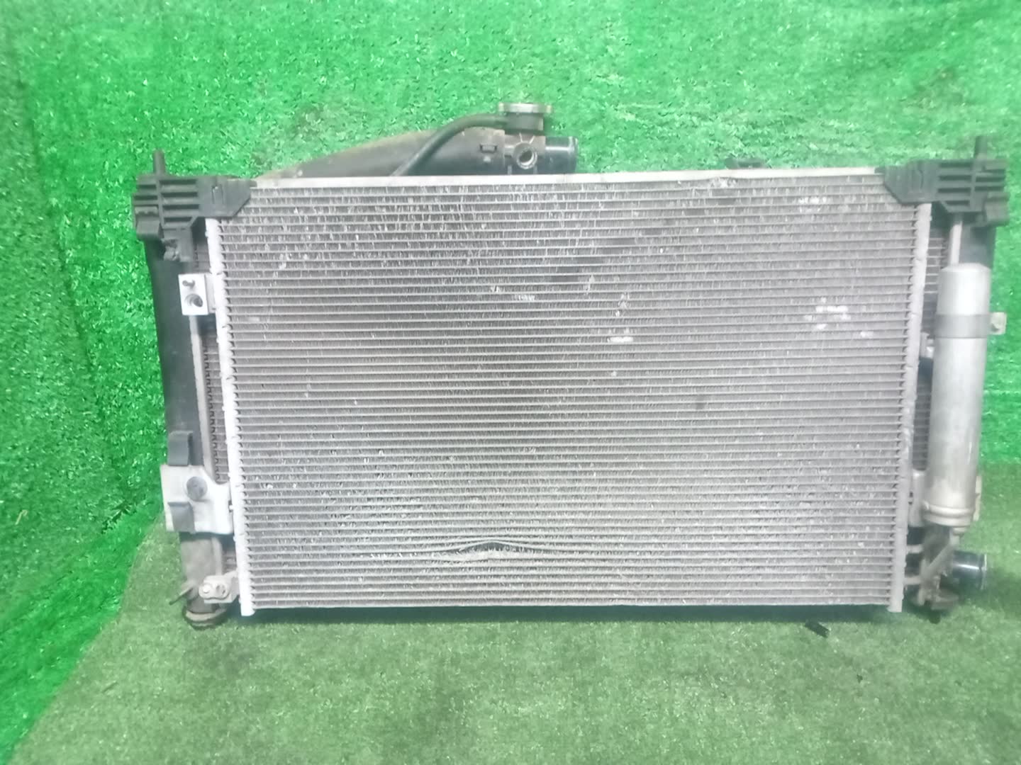 Радиатор основной MITSUBISHI OUTLANDER CW5W 4B12 33167 2 ракурс