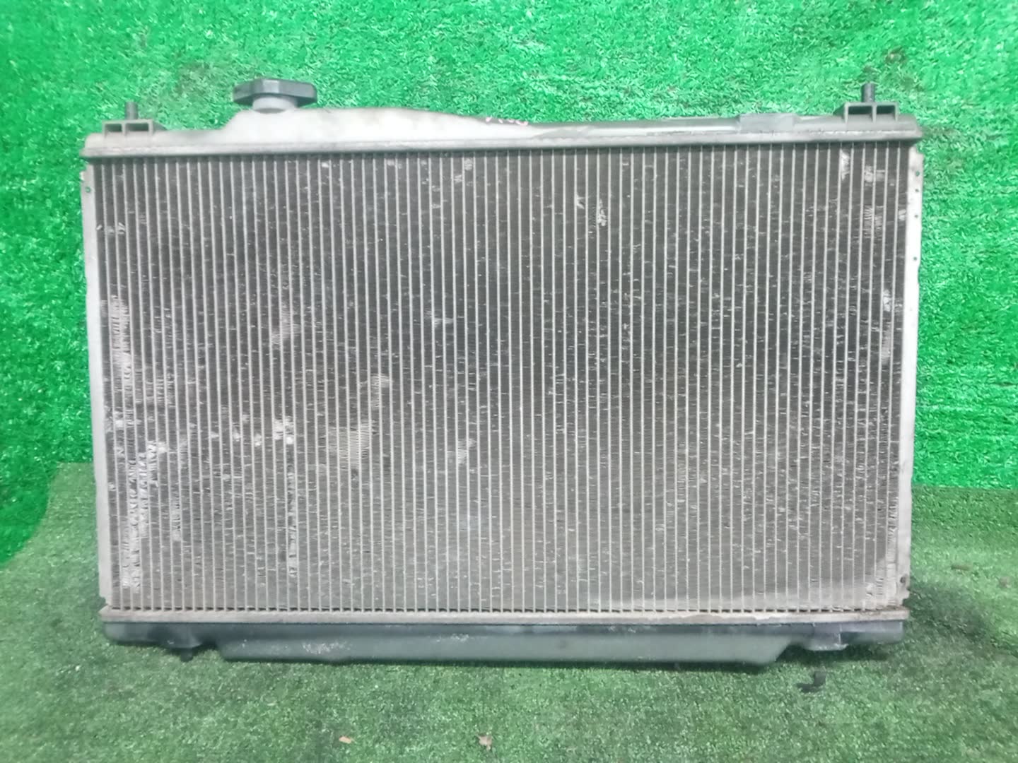 Радиатор основной HONDA STREAM RN1 D17A 33307 2 ракурс