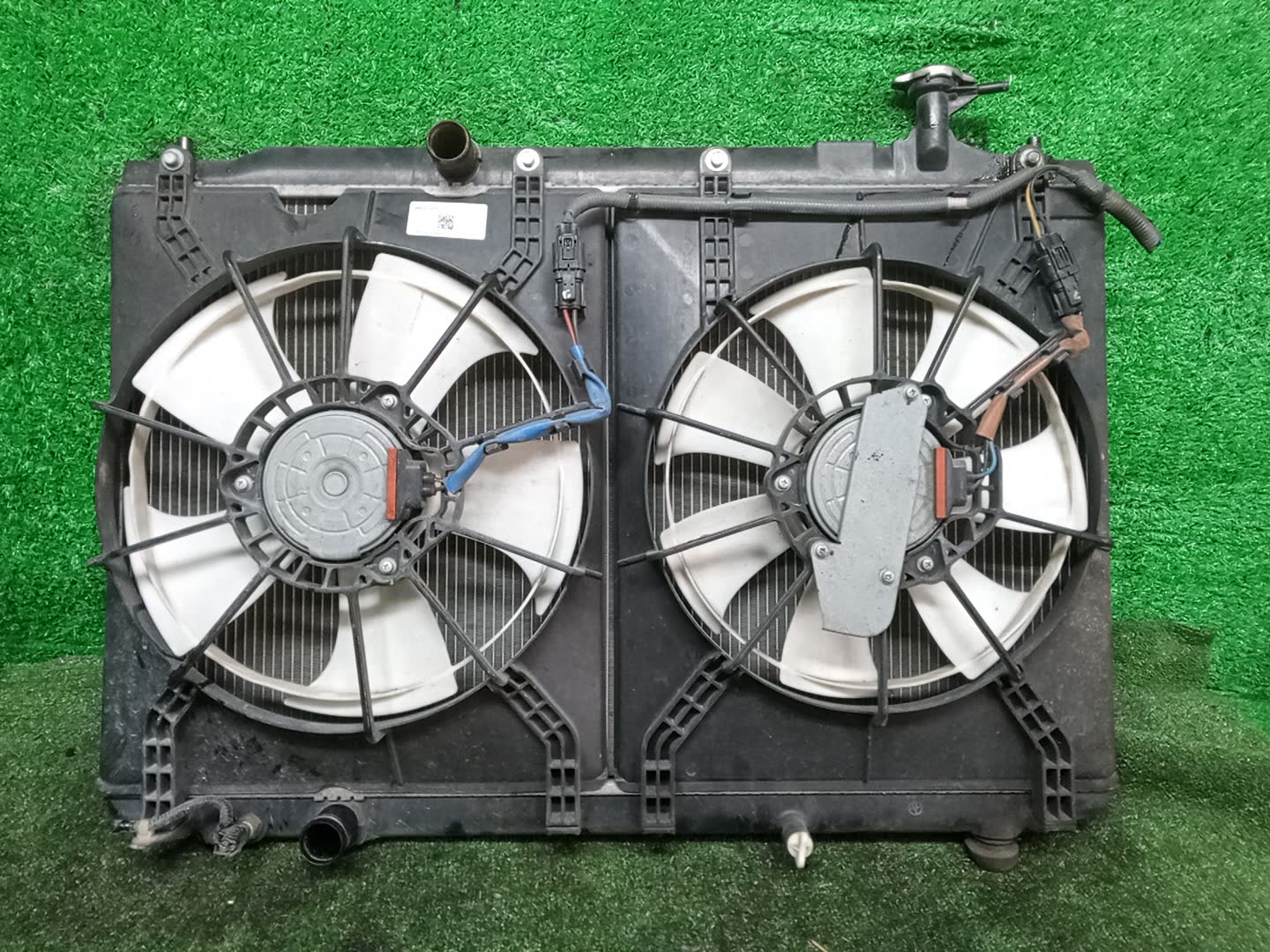 Радиатор основной HONDA ODYSSEY RC1 K24W 33487 1 ракурс