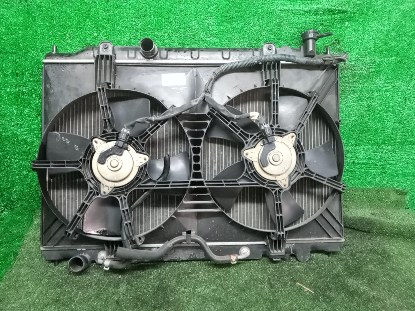 Радиатор основной HONDA ODYSSEY RC1 K24W 33488 1 ракурс