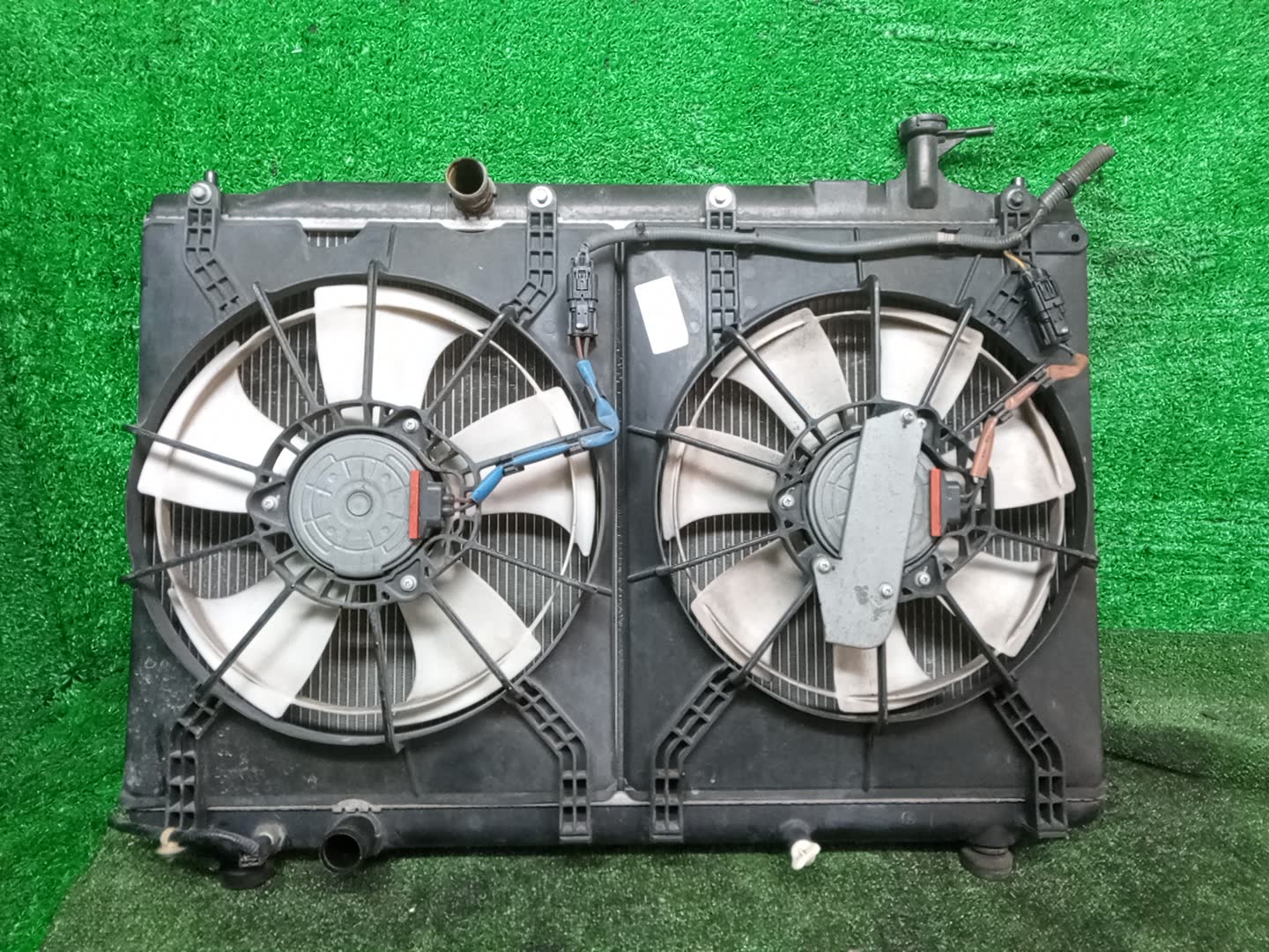 Радиатор основной HONDA ODYSSEY RC1 K24W 33488 4 ракурс