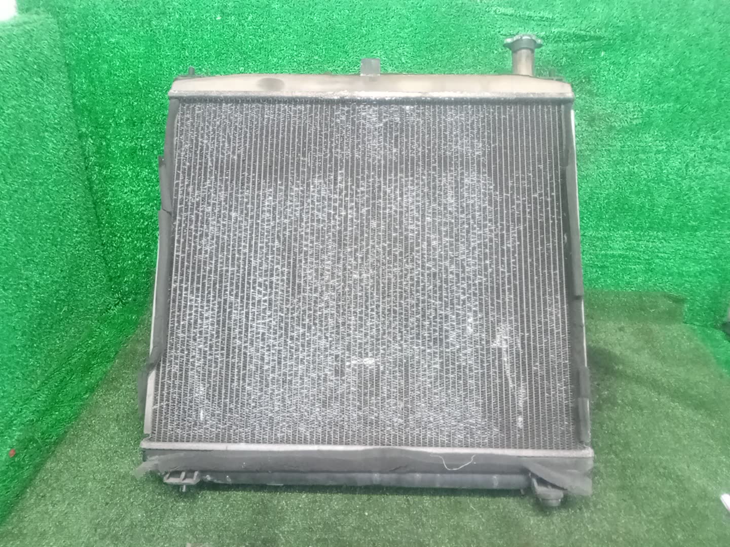 Радиатор основной TOYOTA GRANVIA VCH10W, VCH16W, RCH11W 5VZ-FE 33534 3 ракурс