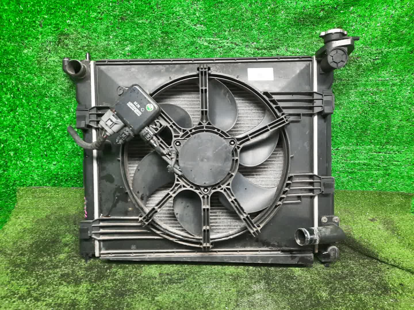 Радиатор основной NISSAN LAFESTA B30 MR20DE 33678 1 ракурс Радиатор основной NISSAN LAFESTA B30 MR20DE 33678 1 ракурс