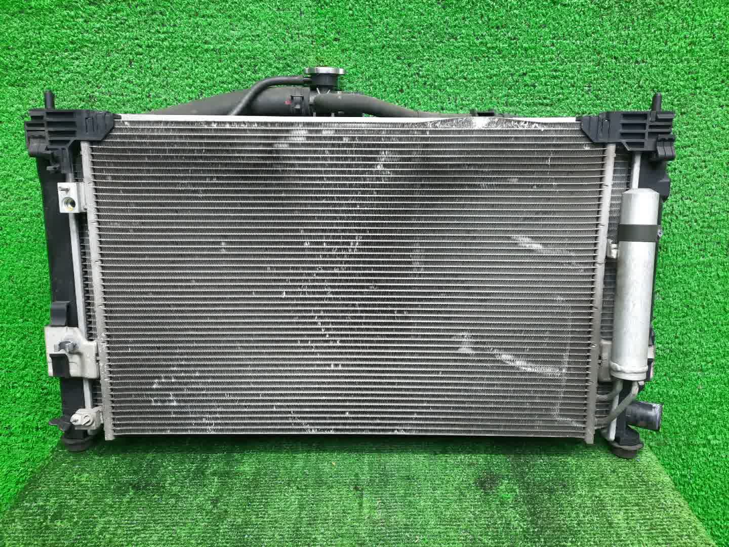Радиатор основной MITSUBISHI OUTLANDER CW5W 4B12 33902 2 ракурс