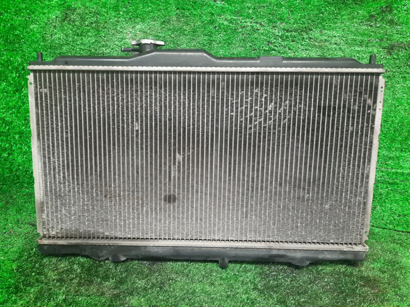 Радиатор основной HONDA PRELUDE BB8 H22A 34023 2 ракурс