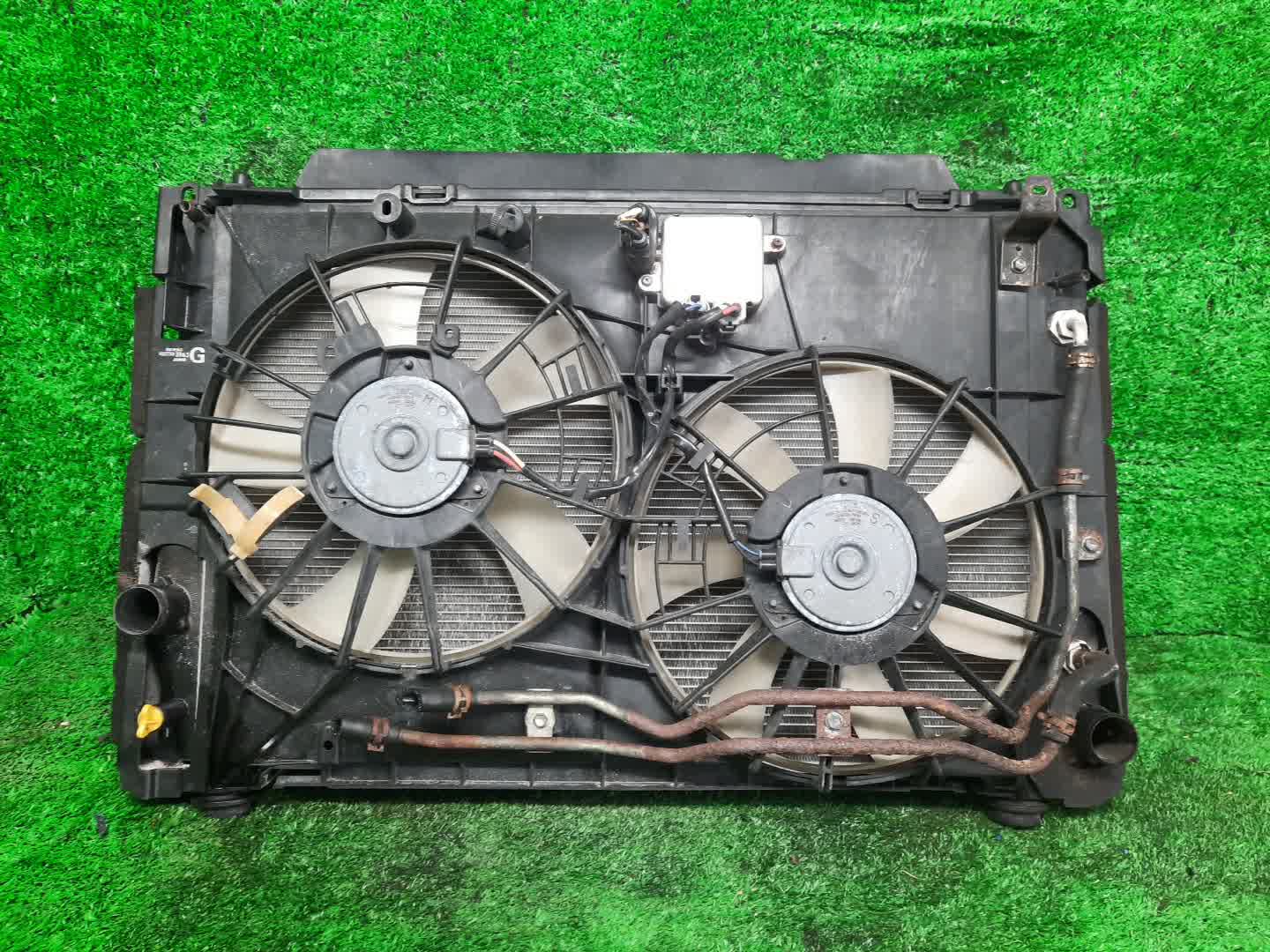Радиатор основной TOYOTA ALPHARD, VELLFIRE ANH25W, GGH25W, GGH20W, ANH20W 2GR-FE 0058 1 ракурс Радиатор основной TOYOTA ALPHARD, VELLFIRE ANH25W, GGH25W, GGH20W, ANH20W 2GR-FE 0058 1 ракурс