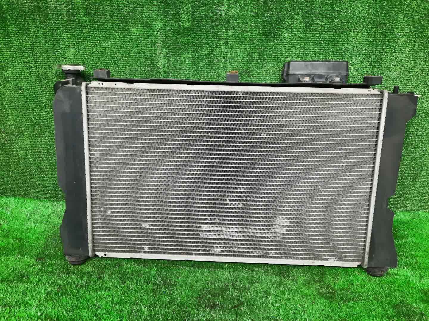 Радиатор основной TOYOTA AVENSIS ZZT251, AZT250, AZT255, AZT251 2AZ-FSE 0188 2 ракурс