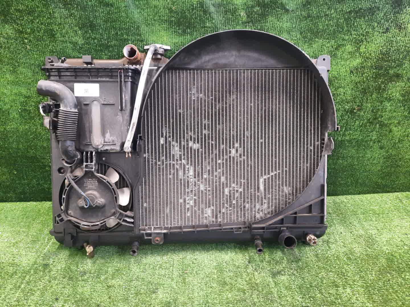 Радиатор основной TOYOTA PROGRES JCG10, JCG11, JCG15 1JZ-GE 0398 1 ракурс Радиатор основной TOYOTA PROGRES JCG10, JCG11, JCG15 1JZ-GE 0398 1 ракурс