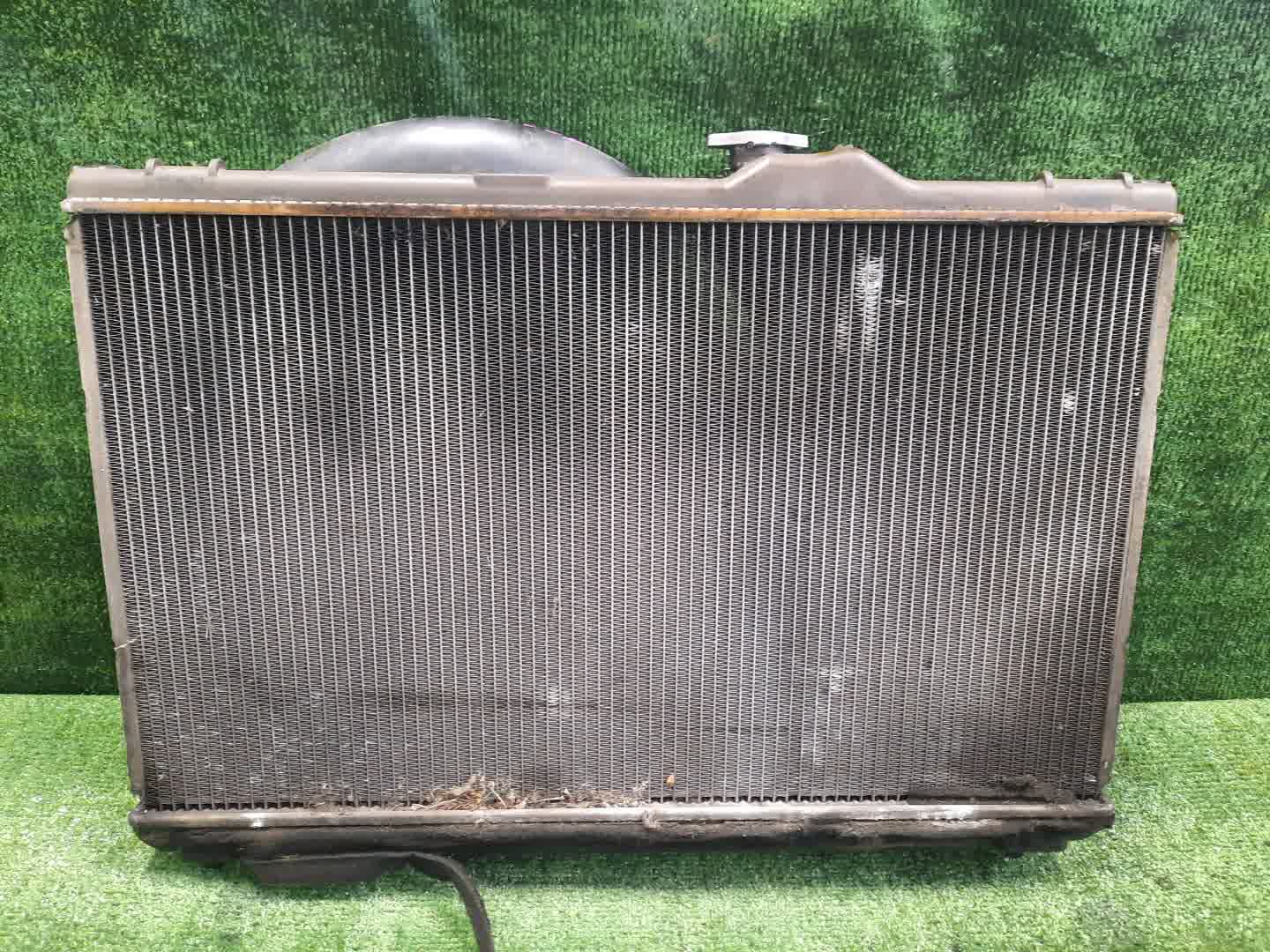 Радиатор основной TOYOTA PROGRES JCG10, JCG11, JCG15 1JZ-GE 0398 2 ракурс