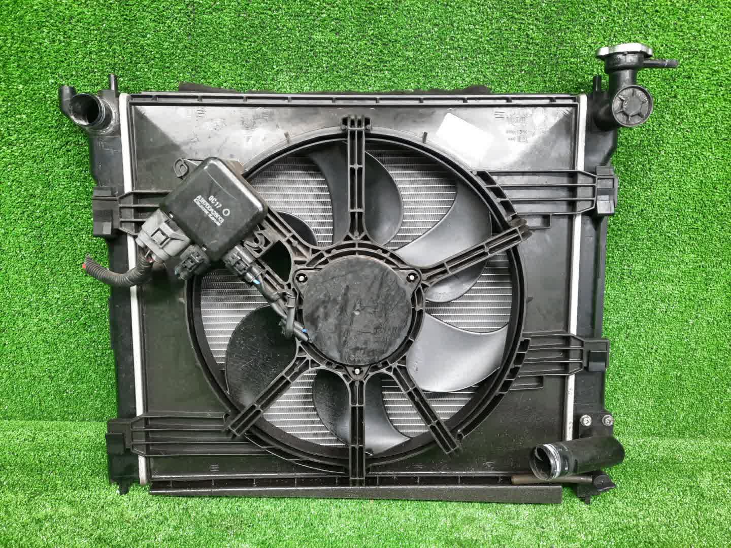 Радиатор основной NISSAN LAFESTA B30 MR20DE 0716 1 ракурс Радиатор основной NISSAN LAFESTA B30 MR20DE 0716 1 ракурс