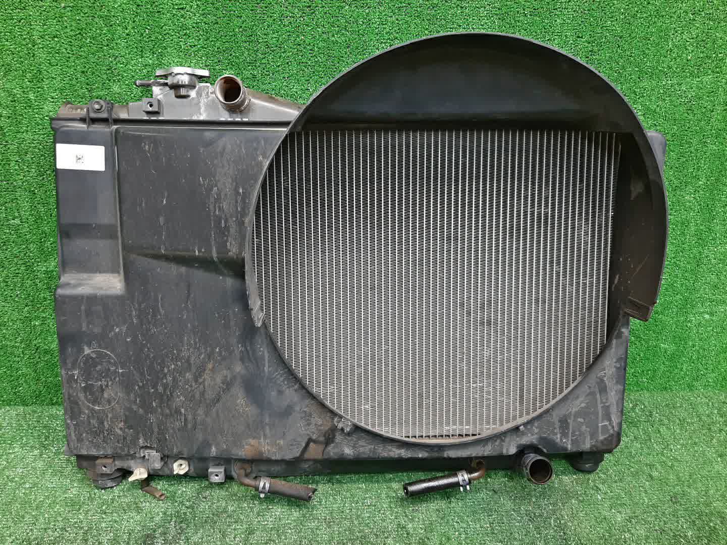 Радиатор основной TOYOTA SOARER JZZ31 2JZ-GE 0851 1 ракурс