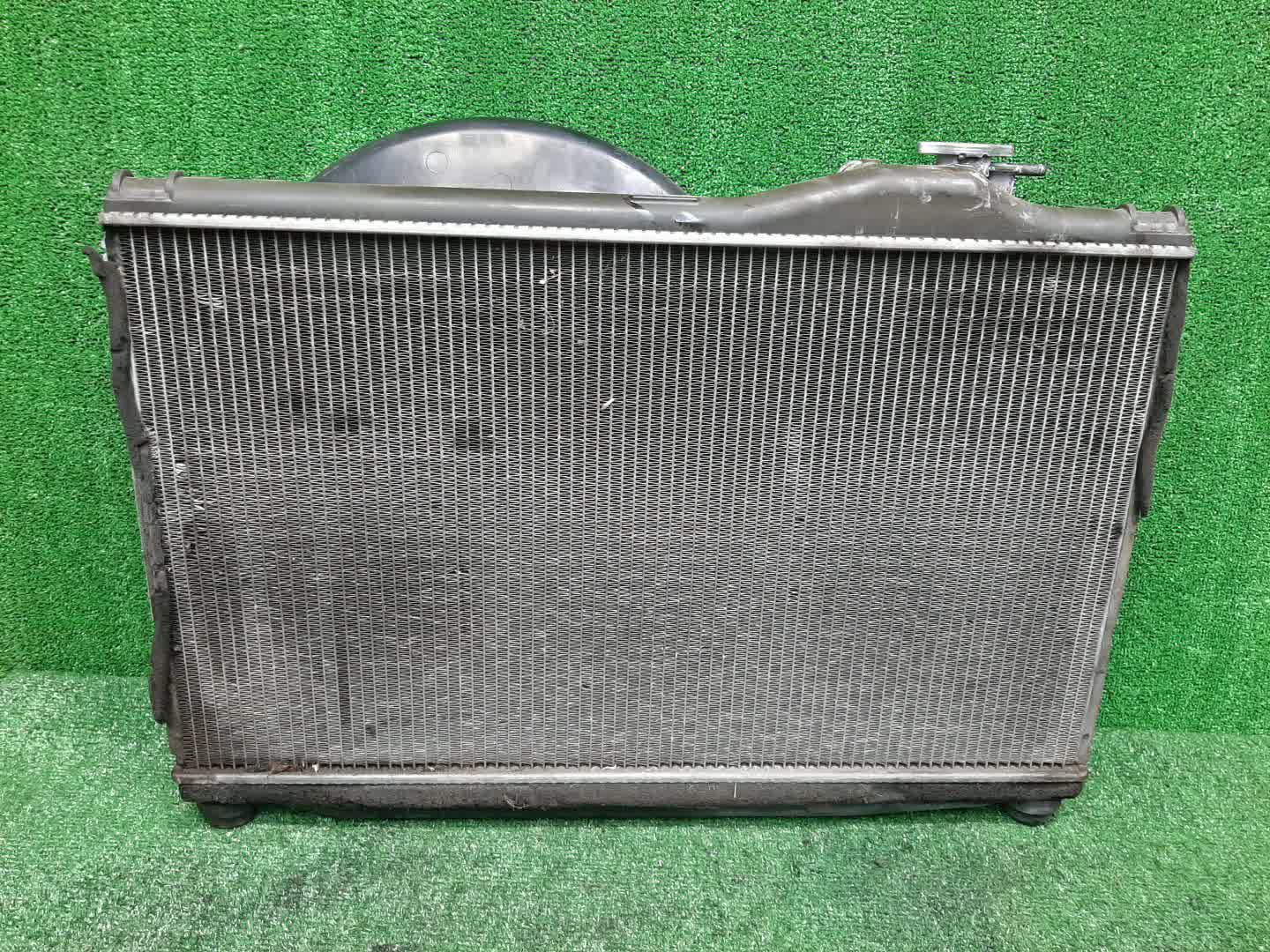 Радиатор основной TOYOTA SOARER JZZ31 2JZ-GE 0851 2 ракурс