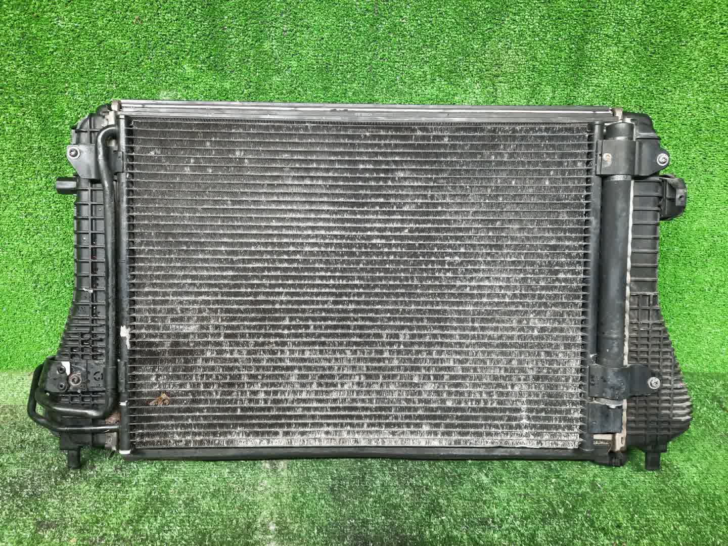 Радиатор основной AUDI TT 8J9, 8J3 BWA 1K0121251AB 2 ракурс