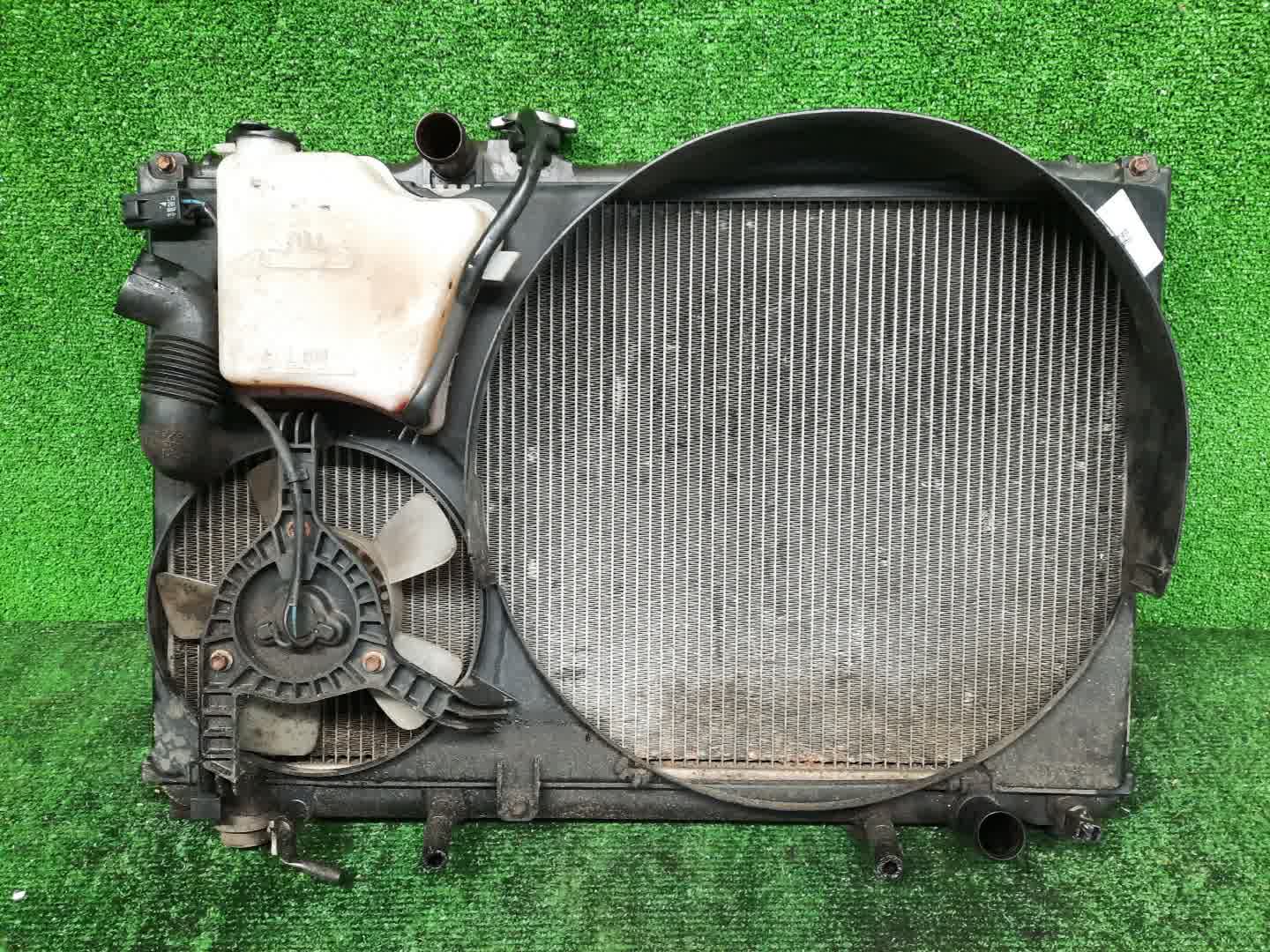 Радиатор основной TOYOTA CROWN JZS173W, JZS173, JZS179 1JZ-GE, 2JZ-GE 1087 1 ракурс