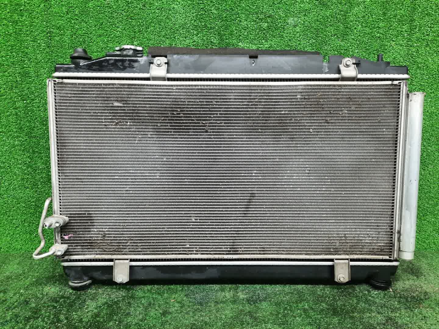 Радиатор основной TOYOTA CAMRY ACV45 2AZ-FE 1116 2 ракурс Радиатор основной TOYOTA CAMRY ACV45 2AZ-FE 1116 2 ракурс