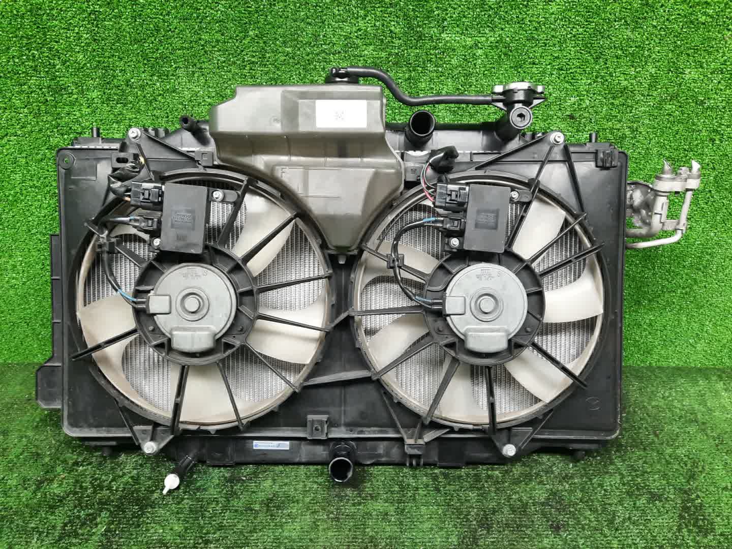 Радиатор основной MAZDA AXELA, MAZDA 3, 3 BMLFS, BM6FJ, BM2AS, BM2FP, BM2AP, BM5FP, BM5FS, BM5AS, BM5AP, BM2FS, BYEFP, BMEFS, BM SH-VPTR 1186 1 ракурс