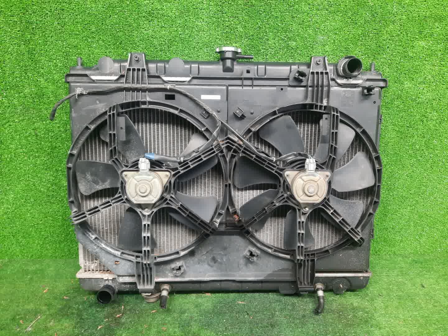 Радиатор основной NISSAN SERENA PC24 SR20DE 1328 1 ракурс