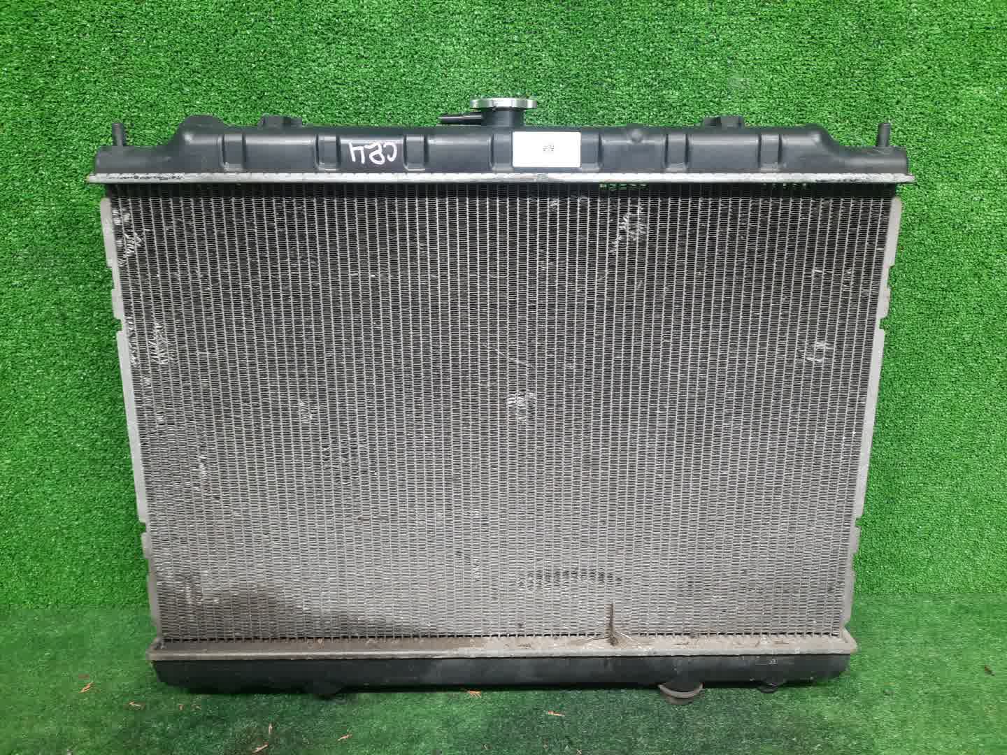 Радиатор основной NISSAN SERENA PC24 SR20DE 1328 2 ракурс