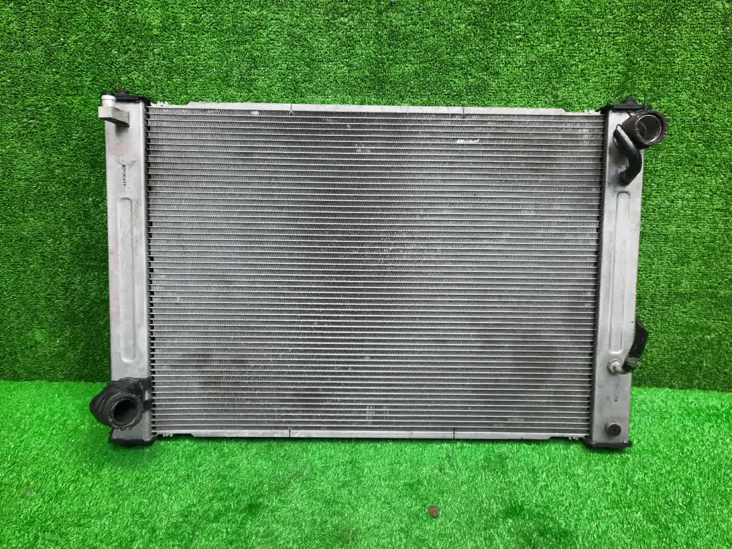 Радиатор основной NISSAN SKYLINE V36 VQ25HR 1361 1 ракурс Радиатор основной NISSAN SKYLINE V36 VQ25HR 1361 1 ракурс
