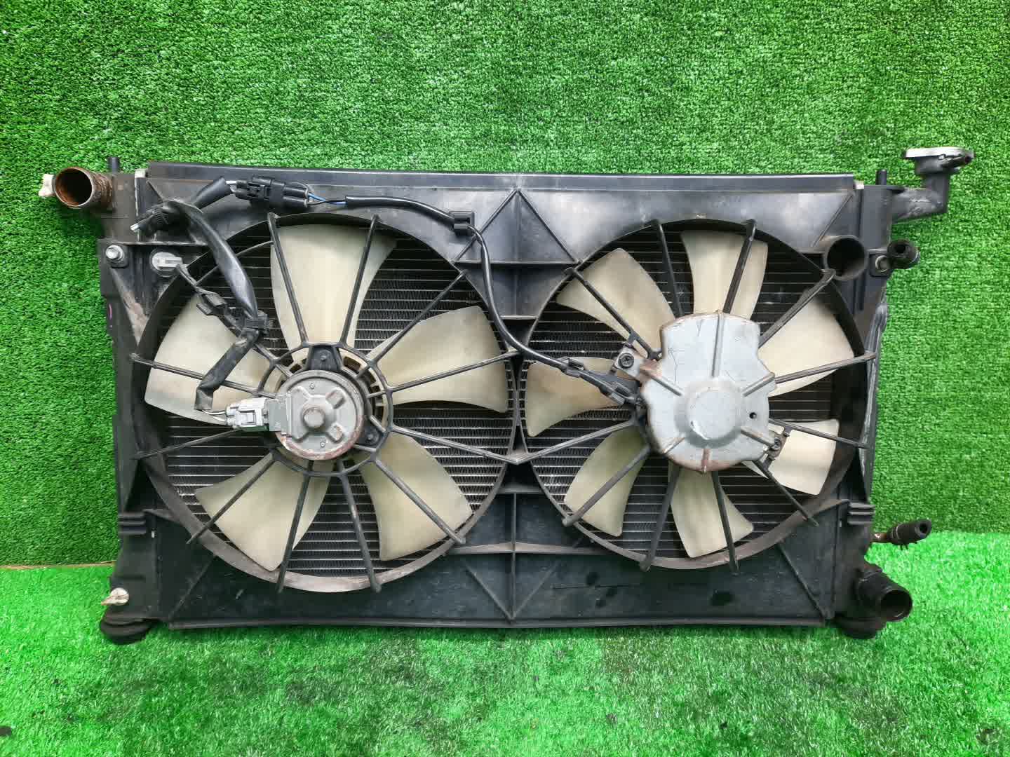 Радиатор основной TOYOTA VISTA SV50 3S-FSE 1476 1 ракурс