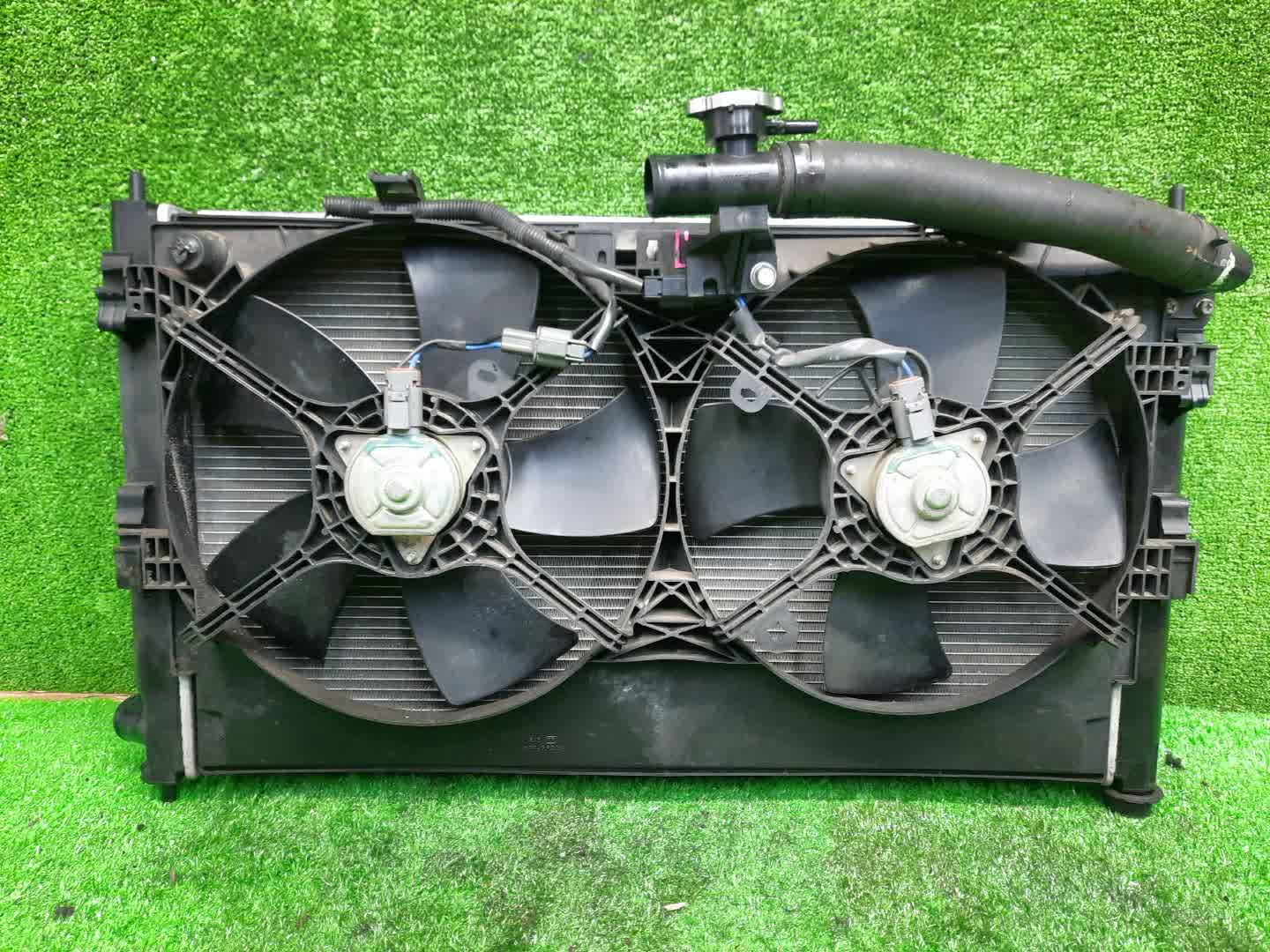 Радиатор основной MITSUBISHI OUTLANDER CW5W 4B12 1500 1 ракурс