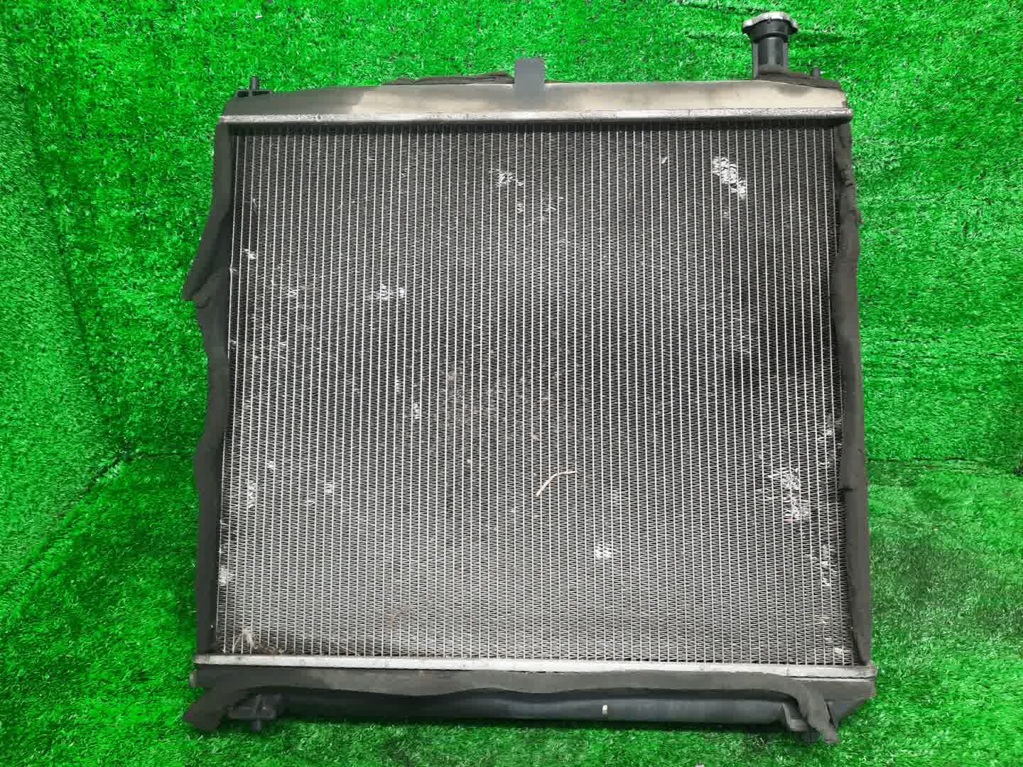 Радиатор основной TOYOTA GRANVIA VCH10W, VCH16W, RCH11W 5VZ-FE 1533 2 ракурс