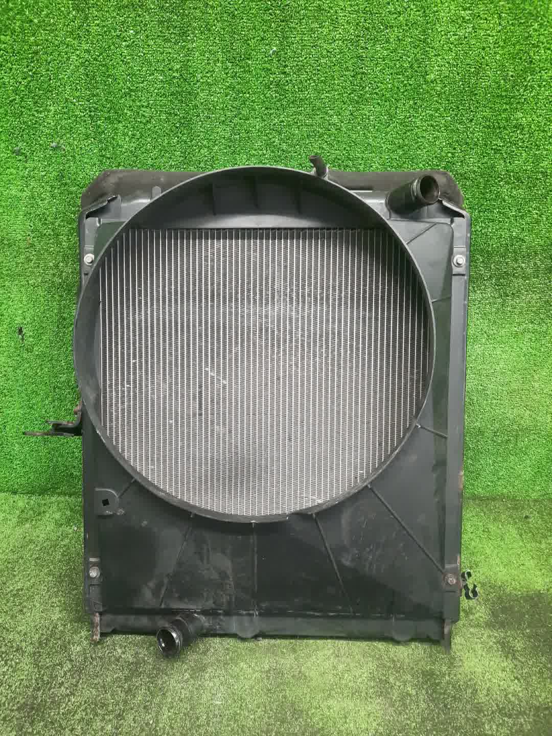 Радиатор основной TOYOTA DYNA XZU414 N04C 1585 1 ракурс