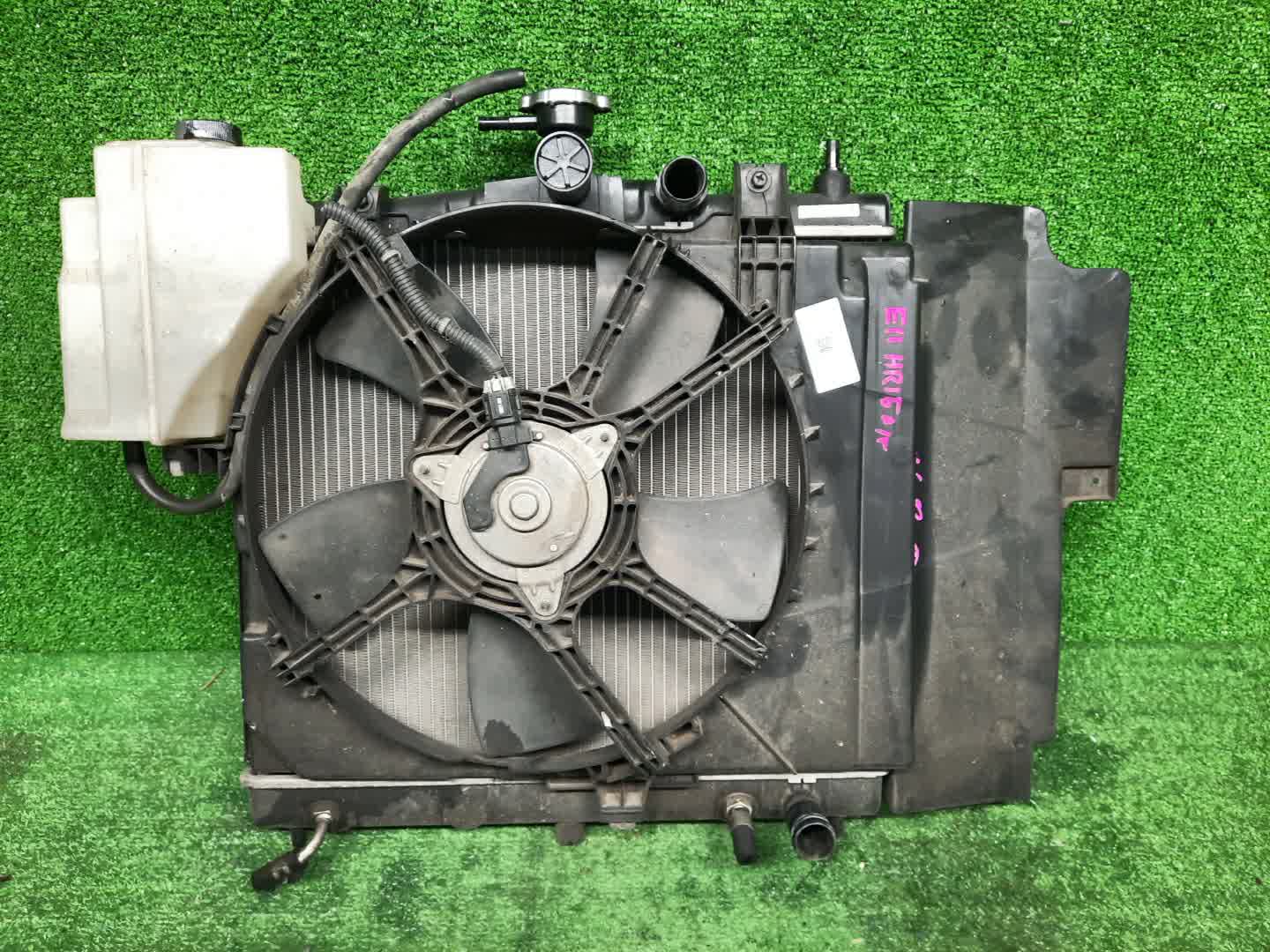 Радиатор основной NISSAN NOTE E11 HR15DE 1680 1 ракурс Радиатор основной NISSAN NOTE E11 HR15DE 1680 1 ракурс