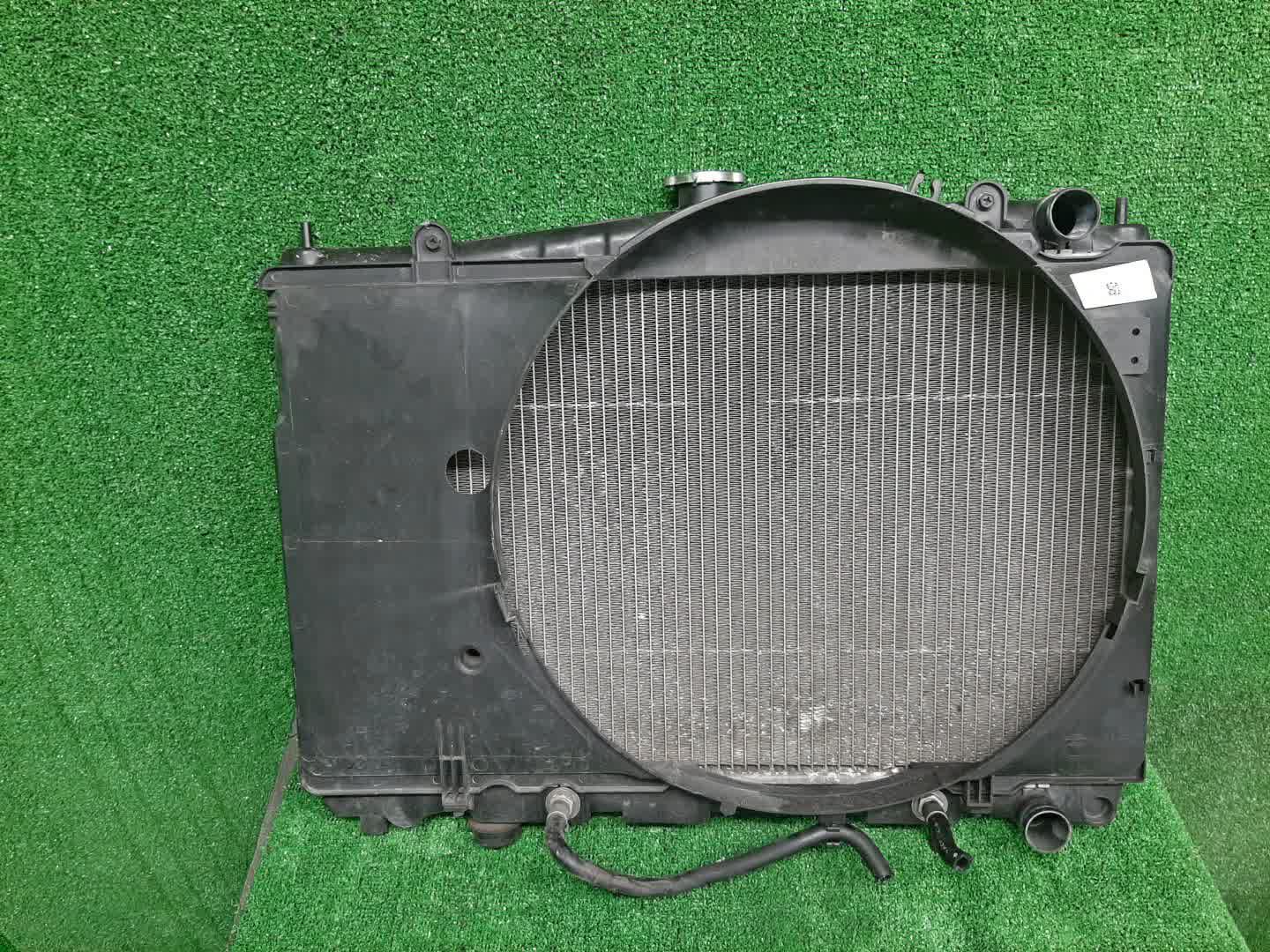 Радиатор основной NISSAN LAUREL HC35, GNC35, GC35 RB20DE 1767 1 ракурс