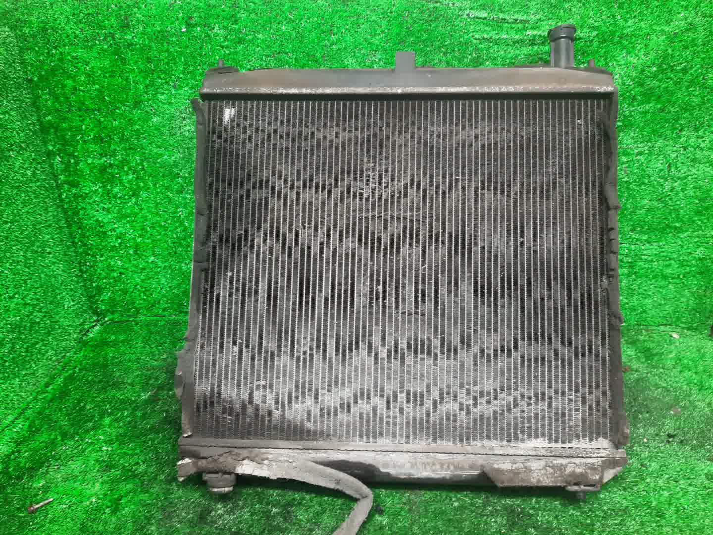 Радиатор основной TOYOTA HIACE REGIUS KCH40G, KCH46G, RCH47W, RCH41W, KCH40W, LXH49V, KCH41W, KCH46W 3RZ-FE 1836 4 ракурс