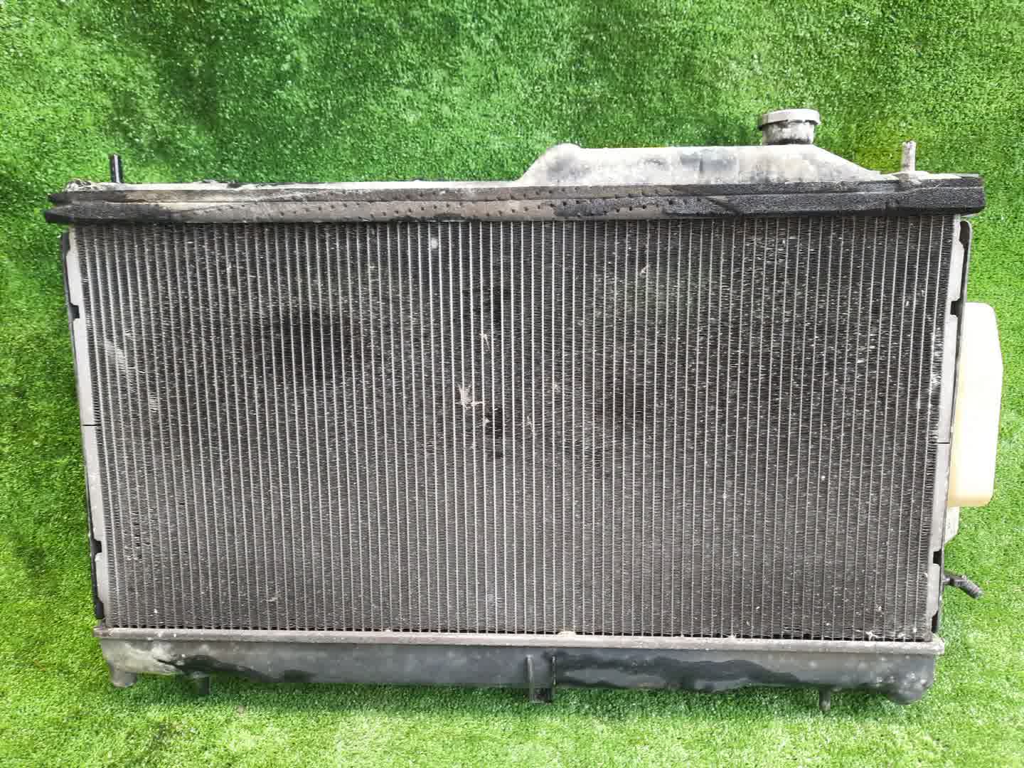 Радиатор основной SUBARU LEGACY BL5, BP9, BP5, BPE EJ20T, EJ20Y, EJ20X 1981 1 ракурс