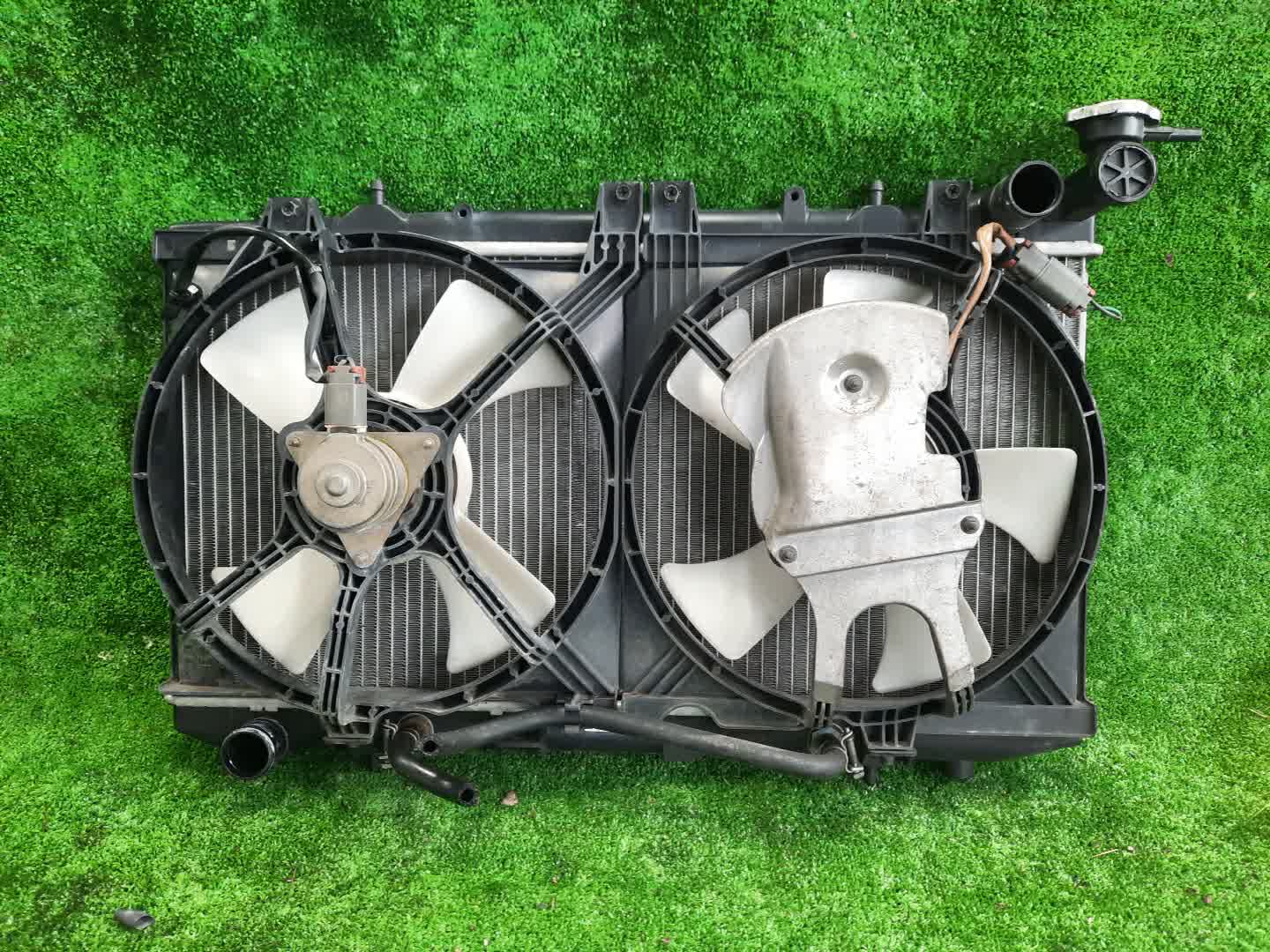 Радиатор основной NISSAN RASHEEN RFNB14 GA15DE 2014 2 ракурс