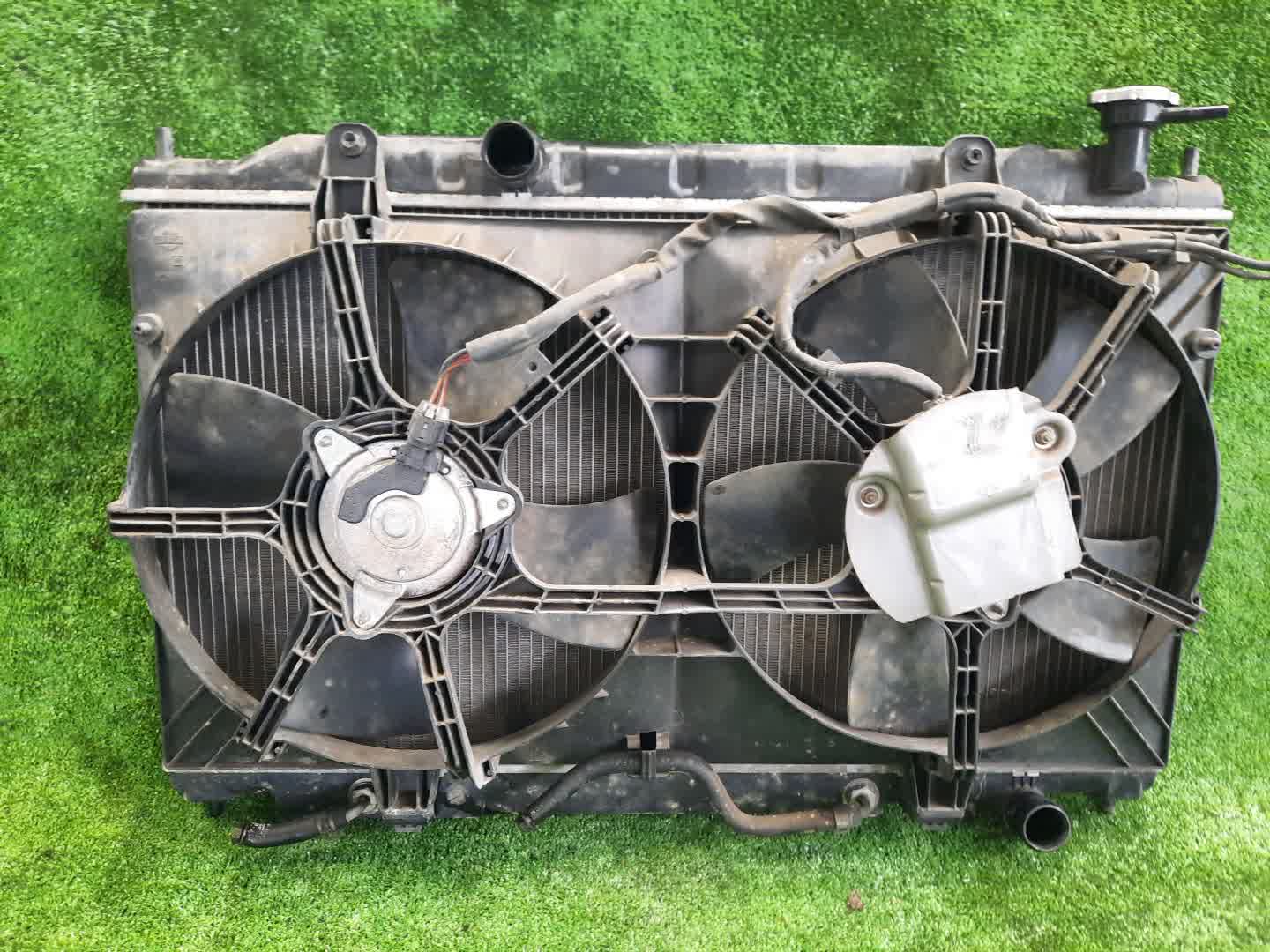 Радиатор основной NISSAN TEANA PJ31 VQ35DE 2029 4 ракурс