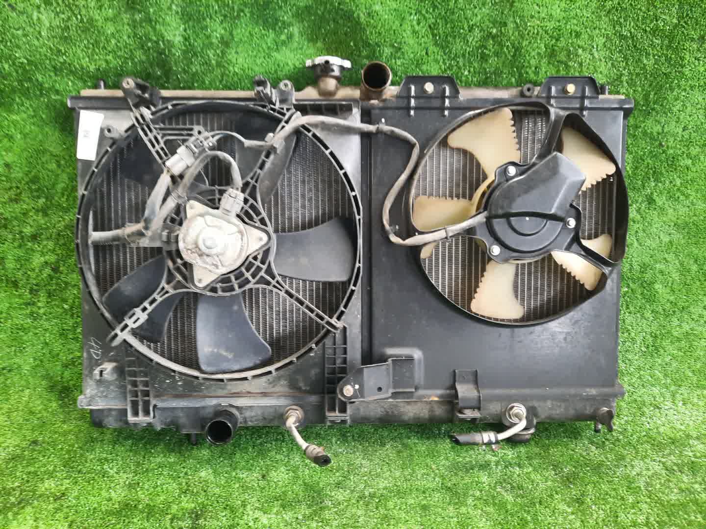 Радиатор основной MITSUBISHI LANCER CEDIA, LANCER CS3W, CS9W, CS9A, CS1A, CS2A, CS2W, CS5W, CS5A, CS3A, CS6A, CS2V 4G15, 4G93 2034 2 ракурс