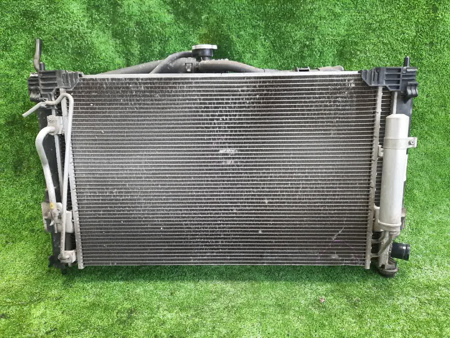 Радиатор основной MITSUBISHI OUTLANDER CW5W 4B12 2036 1 ракурс