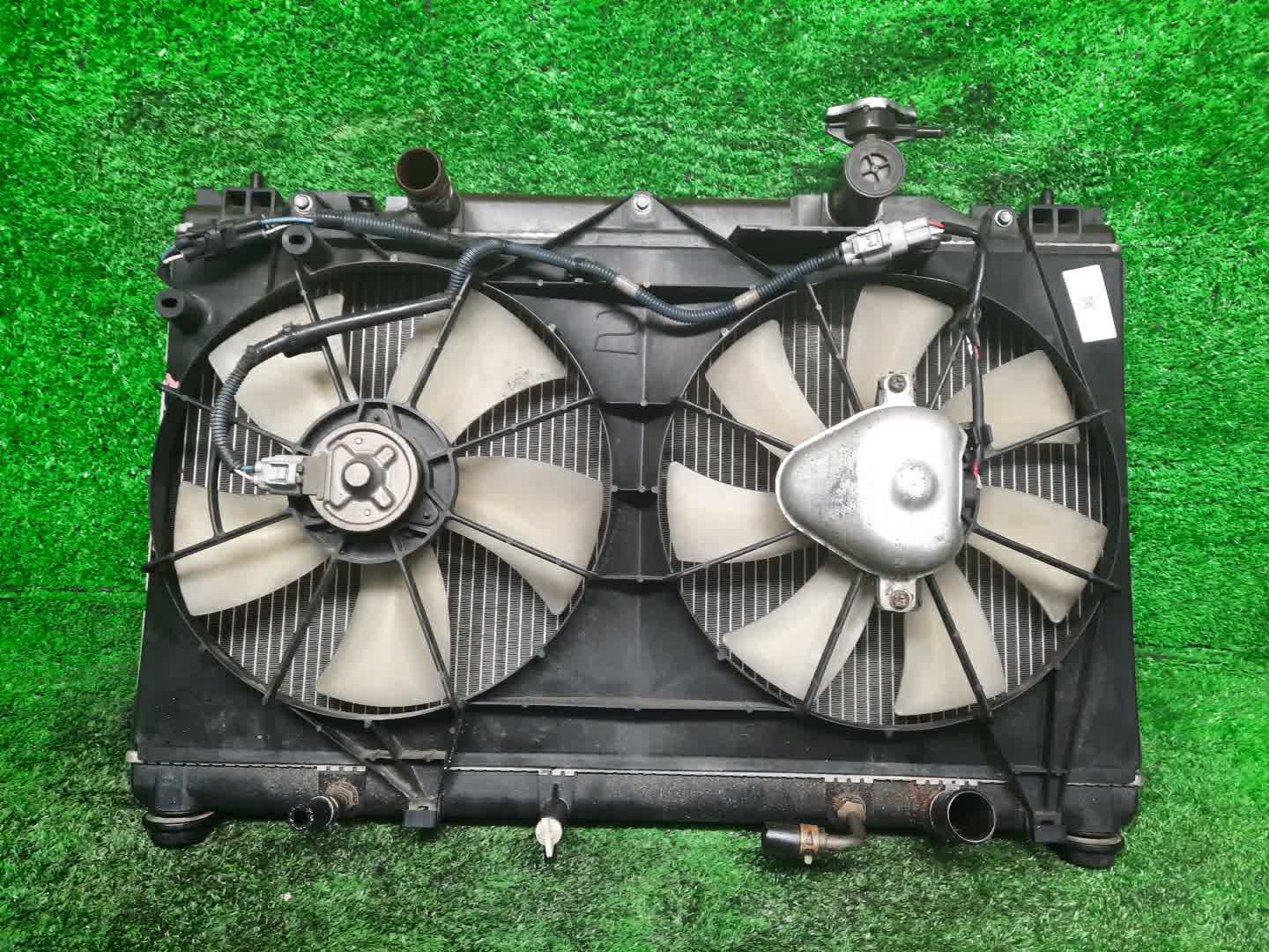 Радиатор основной TOYOTA CAMRY, ALTIS ACV30, ACV35, ACV30N, ACV35N 2AZ-FE 2150 1 ракурс Радиатор основной TOYOTA CAMRY, ALTIS ACV30, ACV35, ACV30N, ACV35N 2AZ-FE 2150 1 ракурс