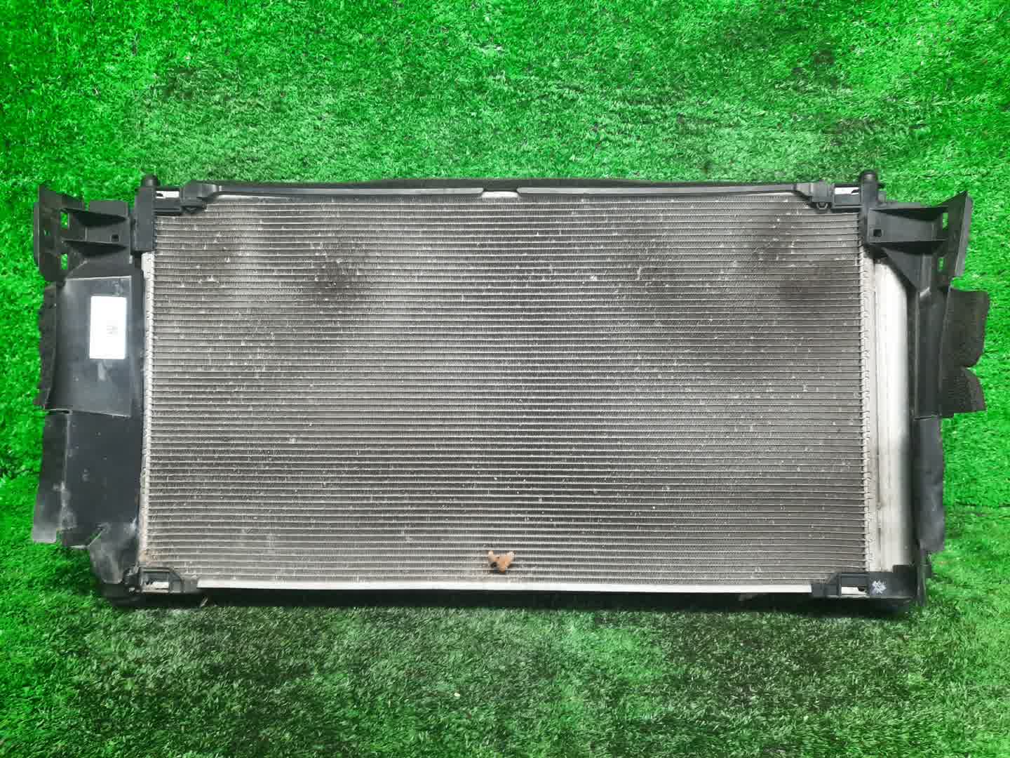 Радиатор основной TOYOTA PRIUS ZVW50, ZVW51, ZVW55 2ZR-FXE ,2196 1 ракурс Радиатор основной TOYOTA PRIUS ZVW50, ZVW51, ZVW55 2ZR-FXE ,2196 1 ракурс