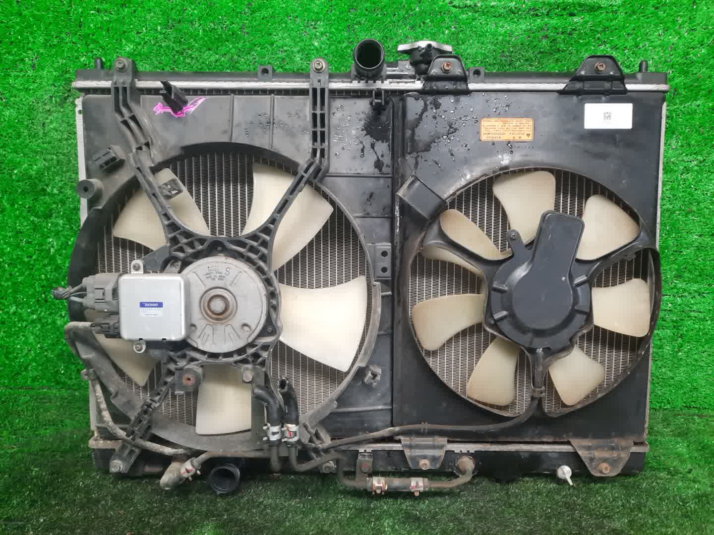 Радиатор основной MITSUBISHI CHARIOT GRANDIS, CHARIOT N84W, N94W, N96W, N86W 4G64 2308 1 ракурс
