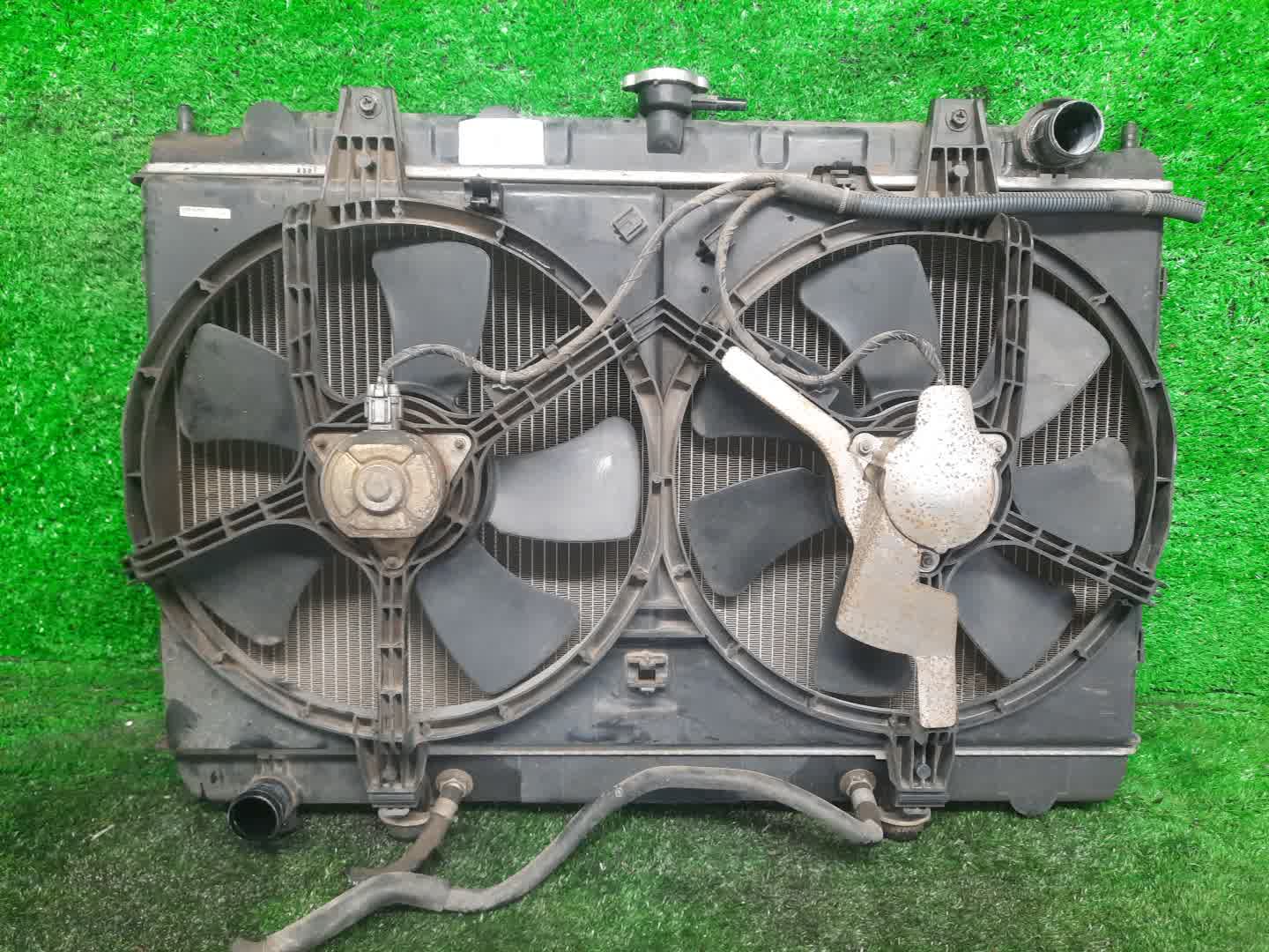Радиатор основной NISSAN AVENIR PNW11, PW11, RNW11, RW11 SR20DE, QR20DE, SR20DET 2328 1 ракурс Радиатор основной NISSAN AVENIR PNW11, PW11, RNW11, RW11 SR20DE, QR20DE, SR20DET 2328 1 ракурс