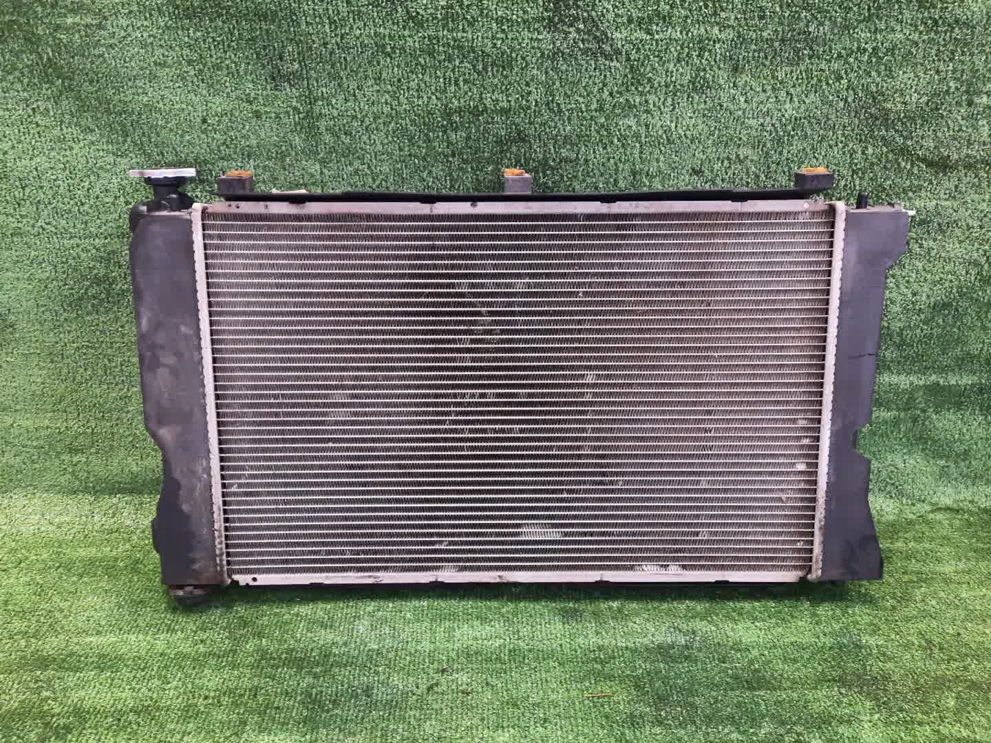 Радиатор основной TOYOTA AVENSIS ZZT251, AZT250, AZT255, AZT251 1AZ-FSE 2398 2 ракурс