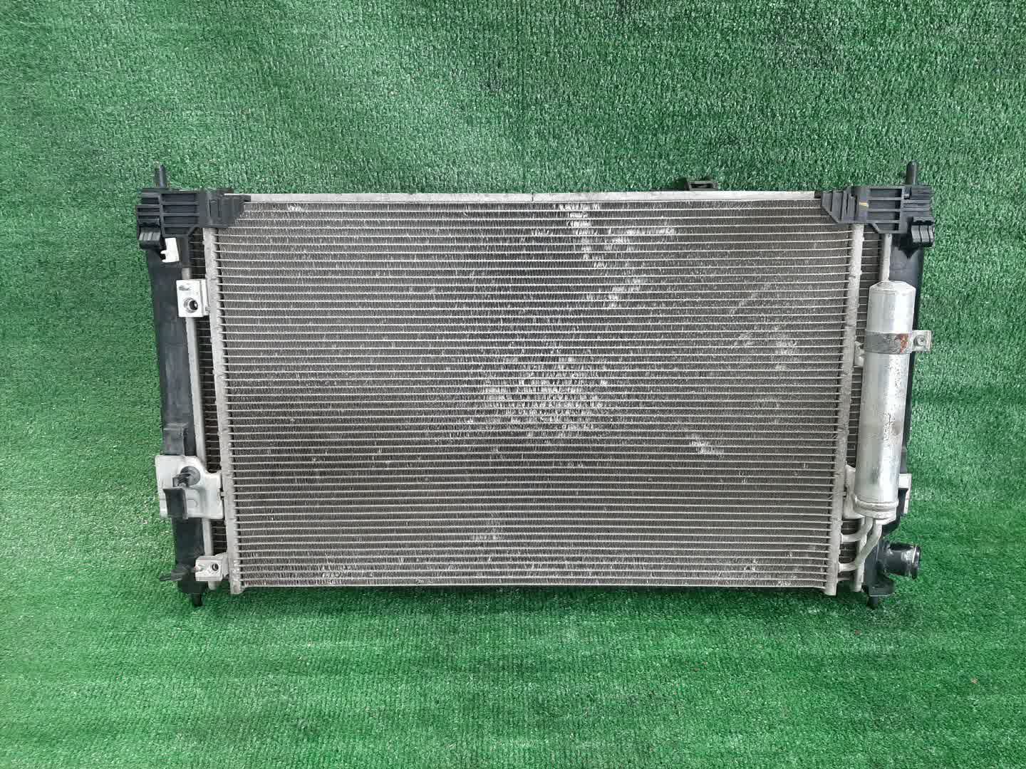 Радиатор основной MITSUBISHI LANCER, GALANT FORTIS CY4A, CY2A, CY3A, CY6A, CX6A, CX4A, CX3A 4B11 2443 2 ракурс