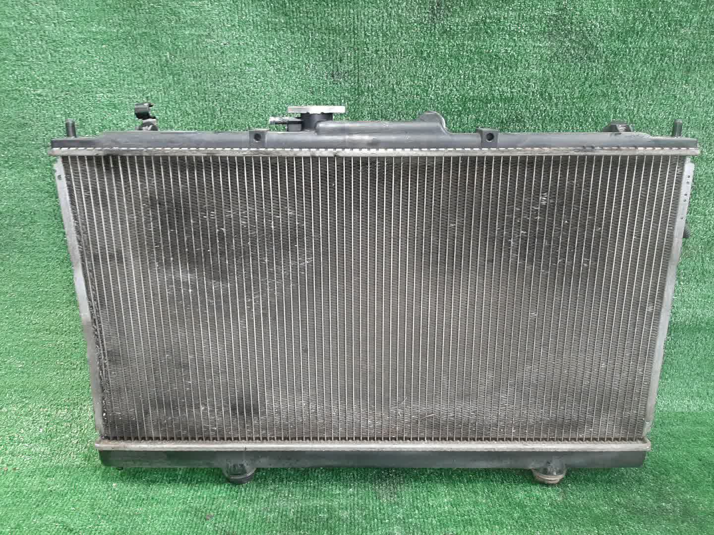 Радиатор основной MITSUBISHI GALANT EA1A, EA7A, EC1A, EC7A, EC3A, EC5A, EA3A 4G94 2491 2 ракурс