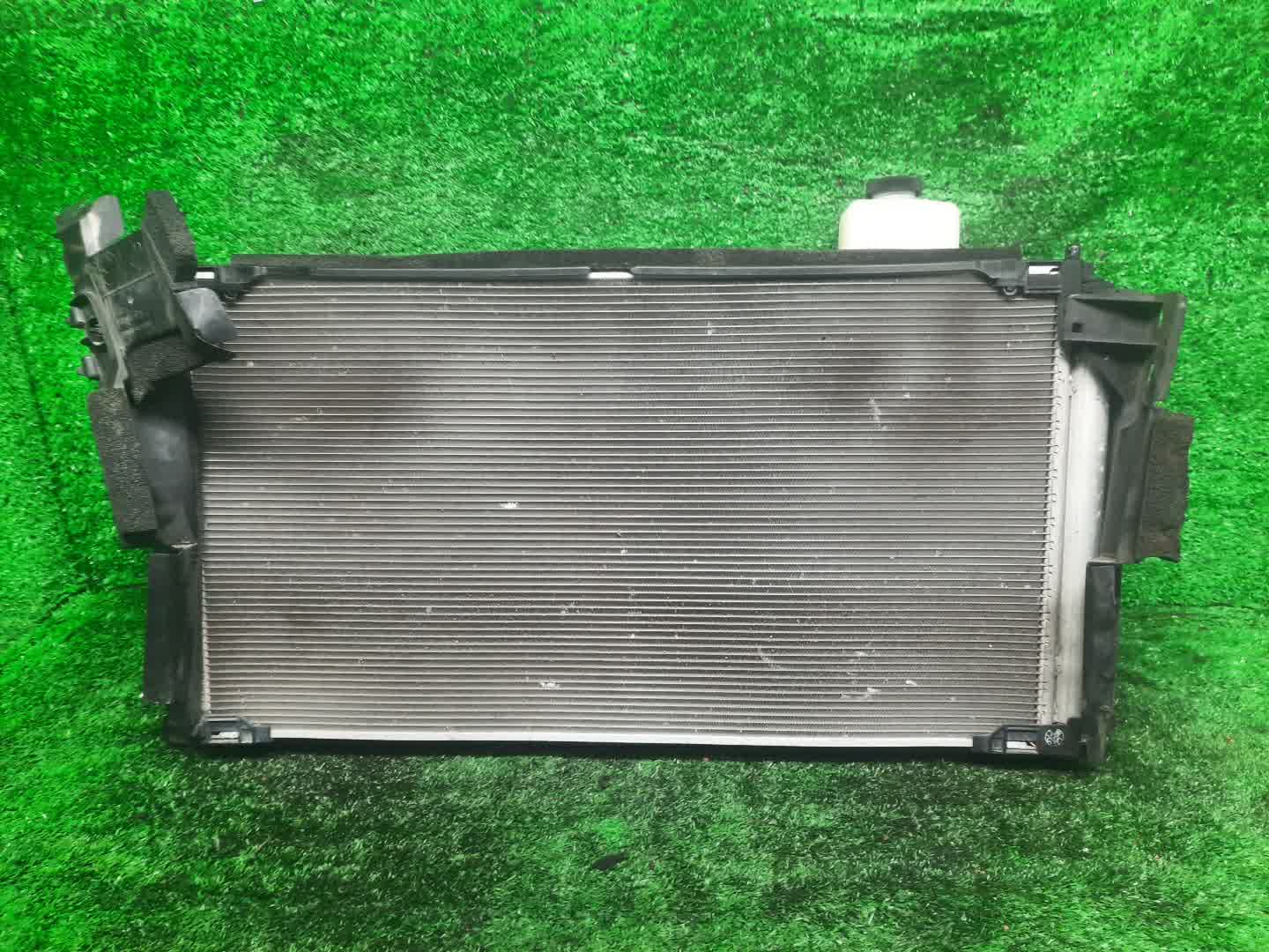 Радиатор основной TOYOTA PRIUS ZVW50, ZVW51, ZVW55 2ZR-FXE 2565 2 ракурс