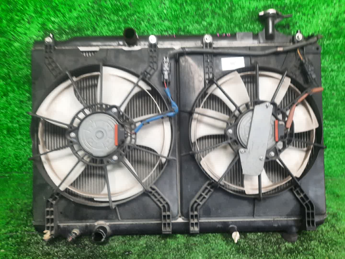 Радиатор основной HONDA ODYSSEY RC1 K24W 2647 1 ракурс
