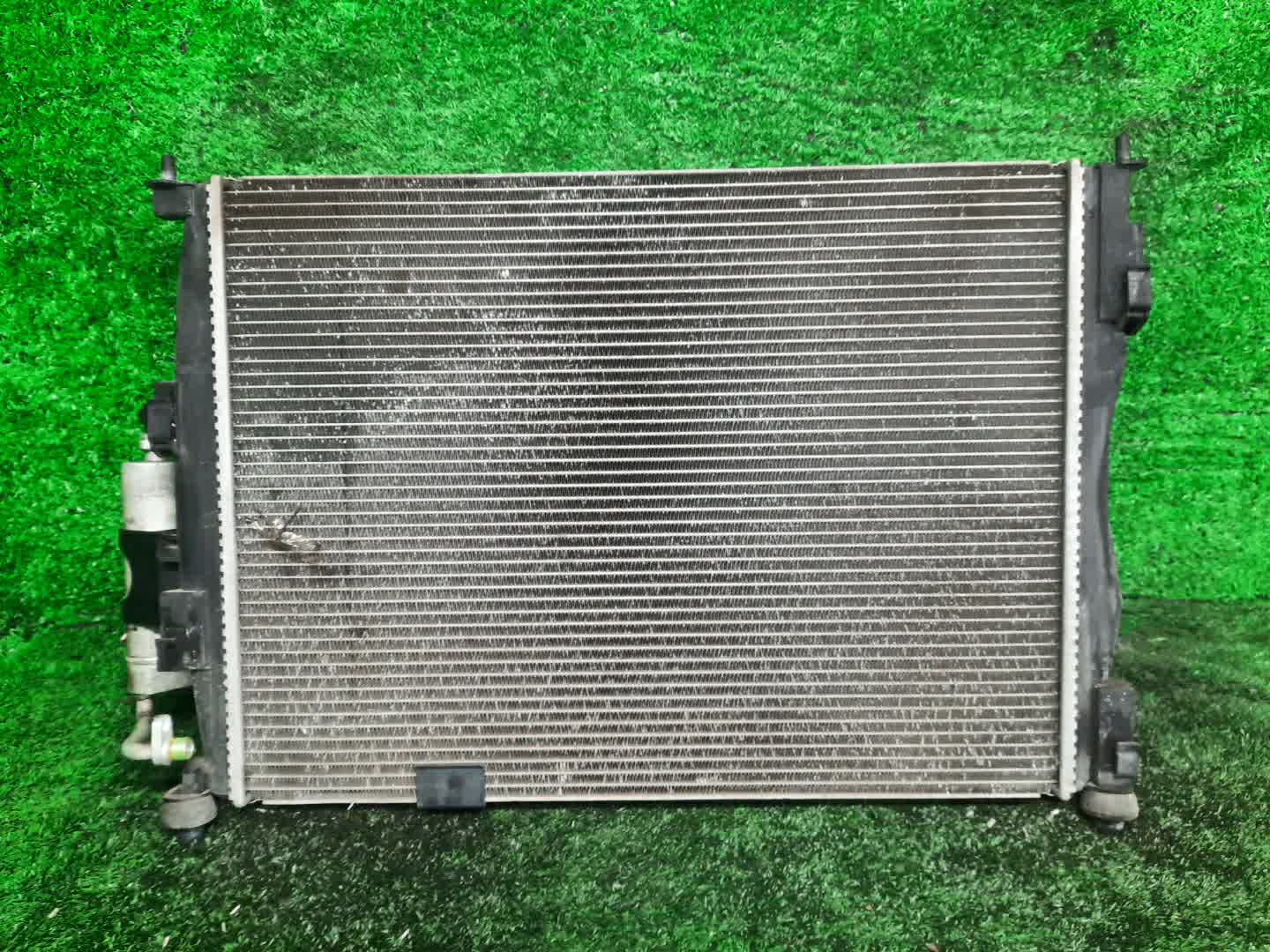 Радиатор основной NISSAN DUALIS J10, KNJ10, KJ10, NJ10 MR20DE 2821 2 ракурс