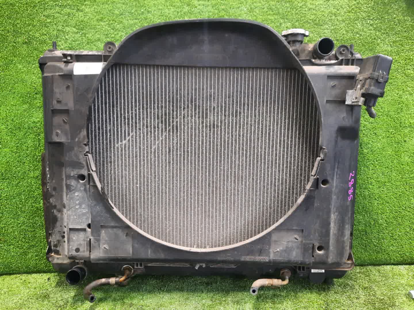 Радиатор основной NISSAN CIMA FGY33 VH41DE 2885 1 ракурс